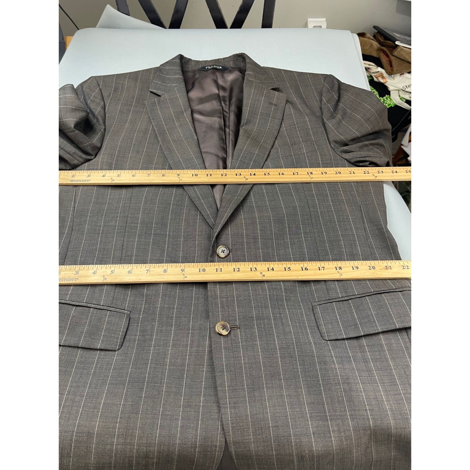 Jos. A. Bank Mens Brown Pinstripe 2 Button Suit Blazer Pleated Cuffed Pants