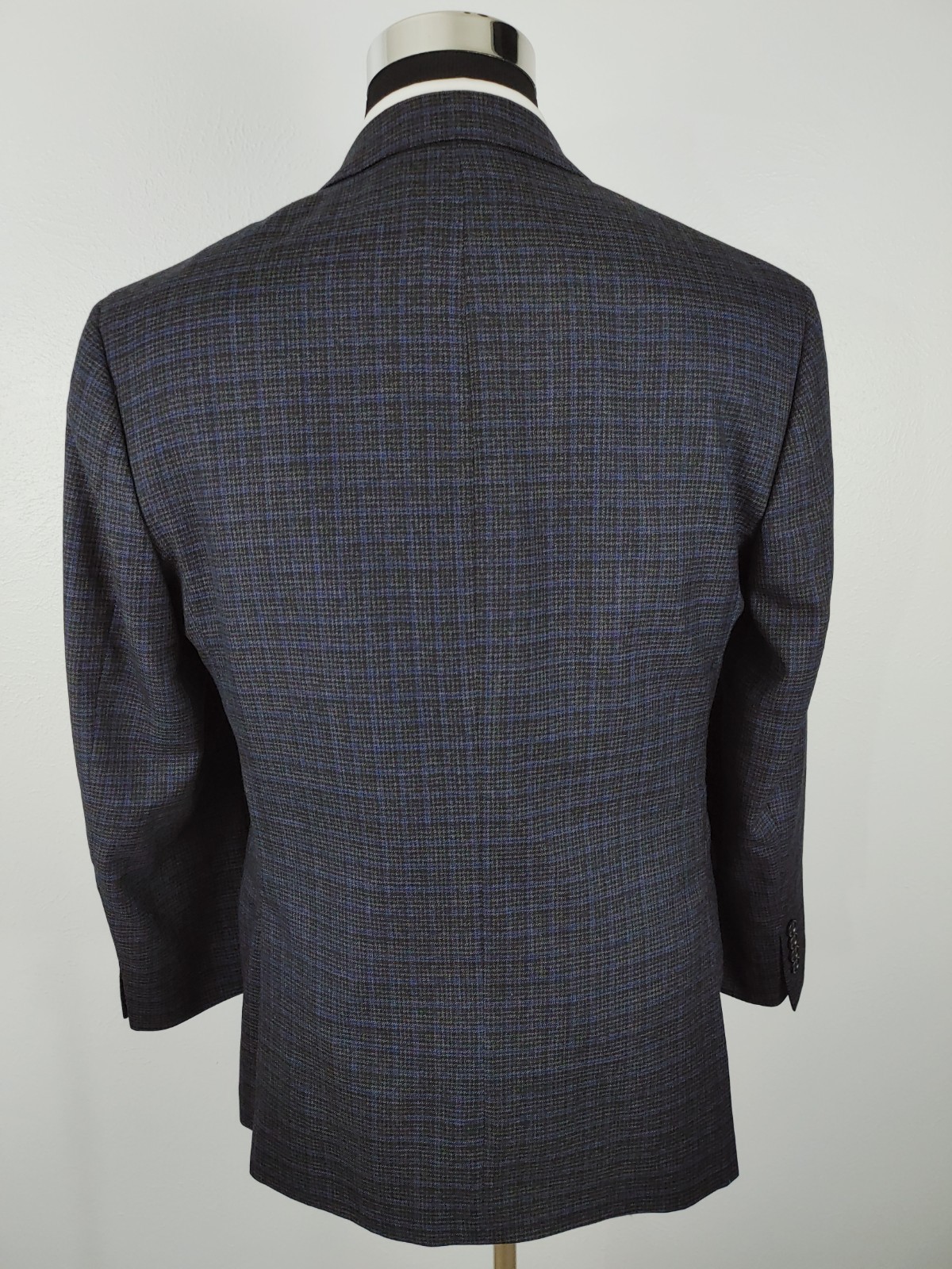 Jos A Bank Mens 42S Gray Houndstooth Purple Blue Check Wool 2B Blazer Sport Coat