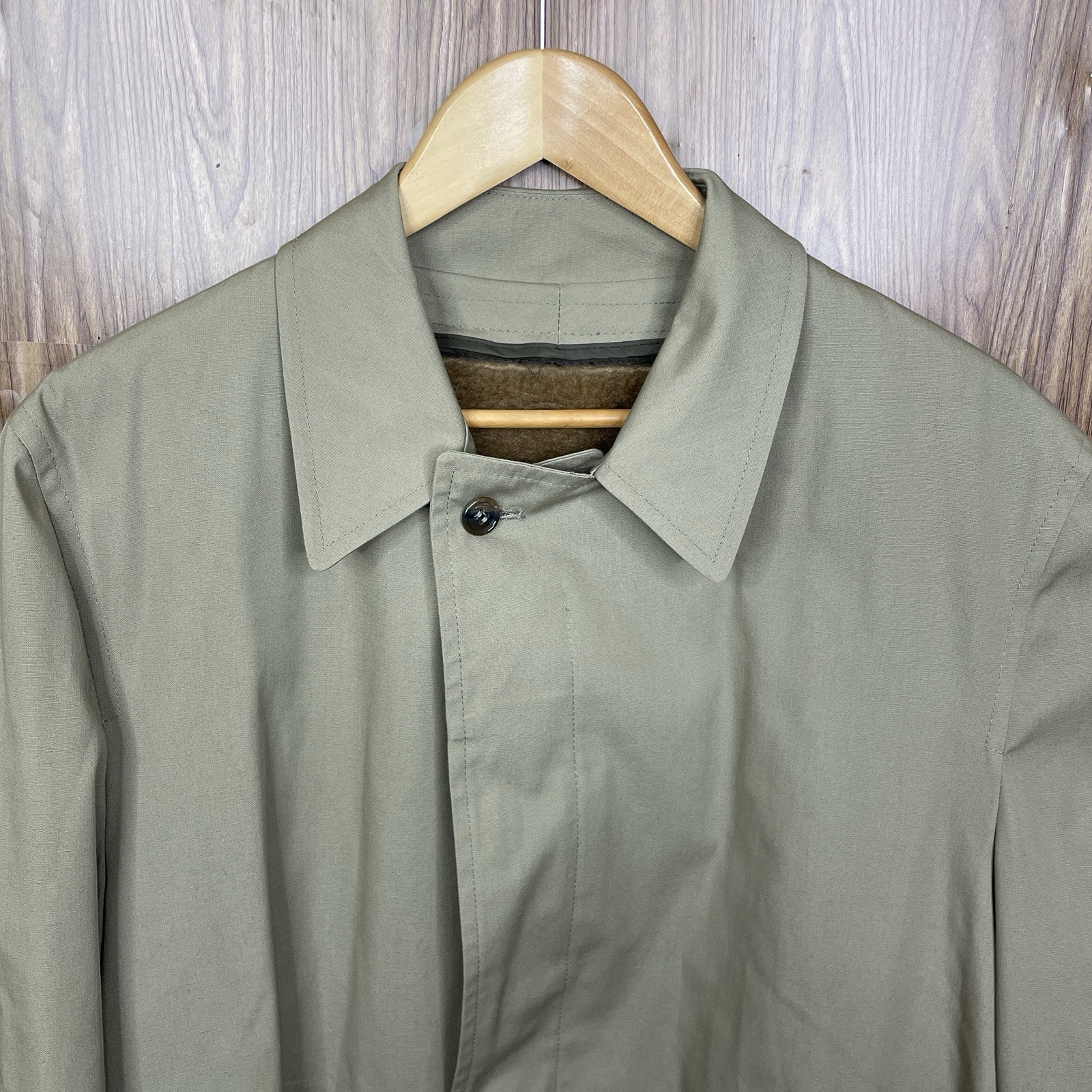 Gleneagles Trench Coat Mens 42L Beige Solid Polyester Cotton Peak Four Buttons