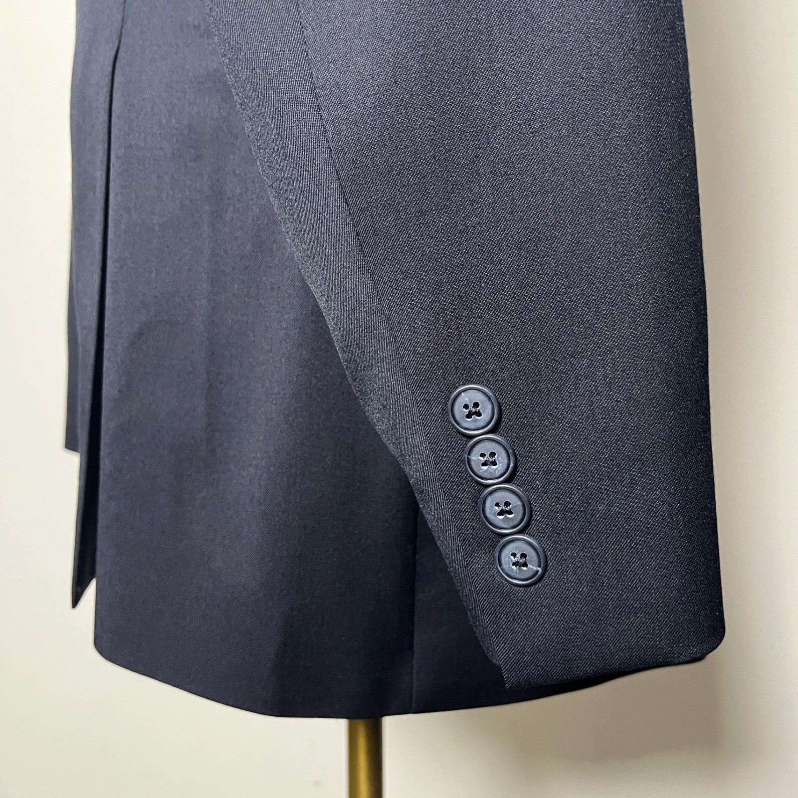 Jos. A. Bank Suit Mens 46L 39W Navy Blue Solid Traveler’s Collection Wool