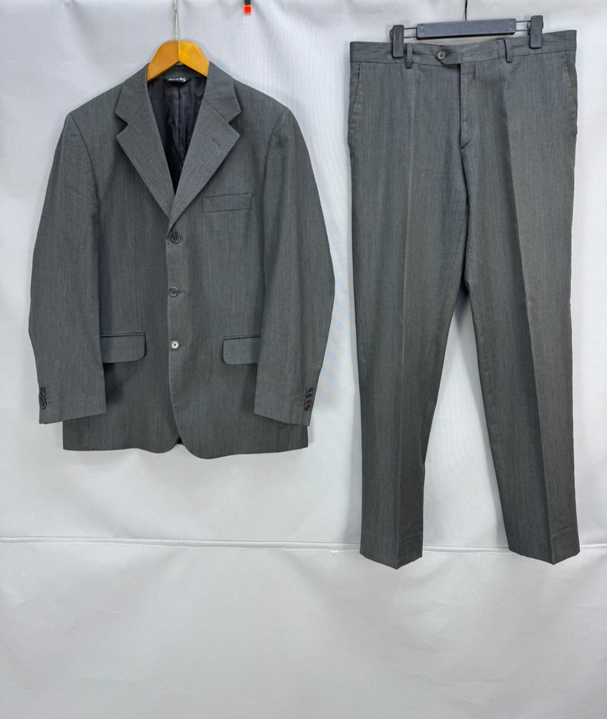 Vintage Armani Collezioni Men 100% pure wool Herringbone Gray Suit 2Piece US 42R