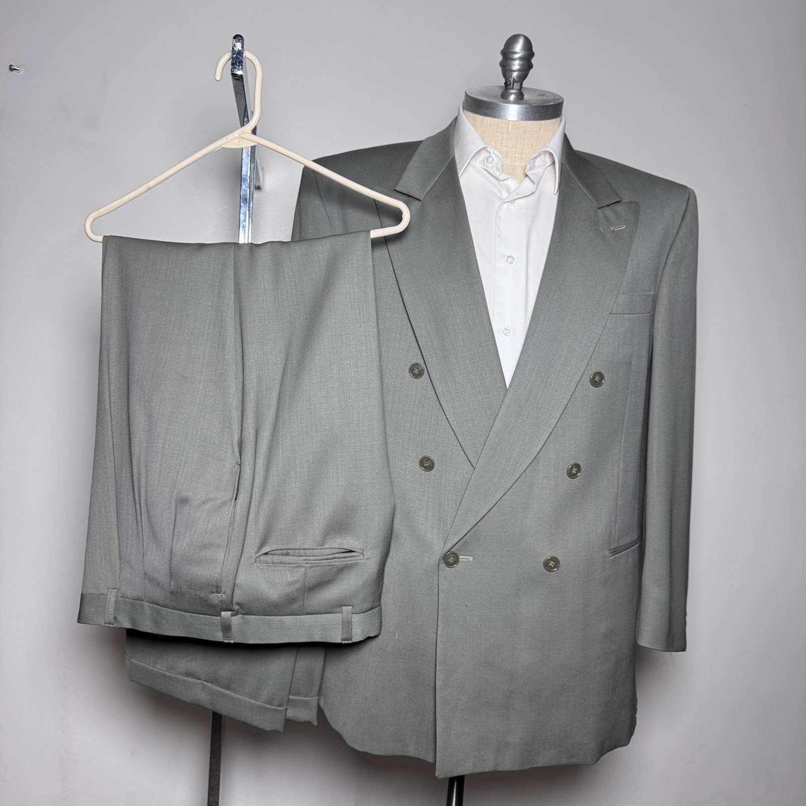 Jones New York Suit Mens 48L W36 Grey Solid Double Breasted Vintage Wool Peak