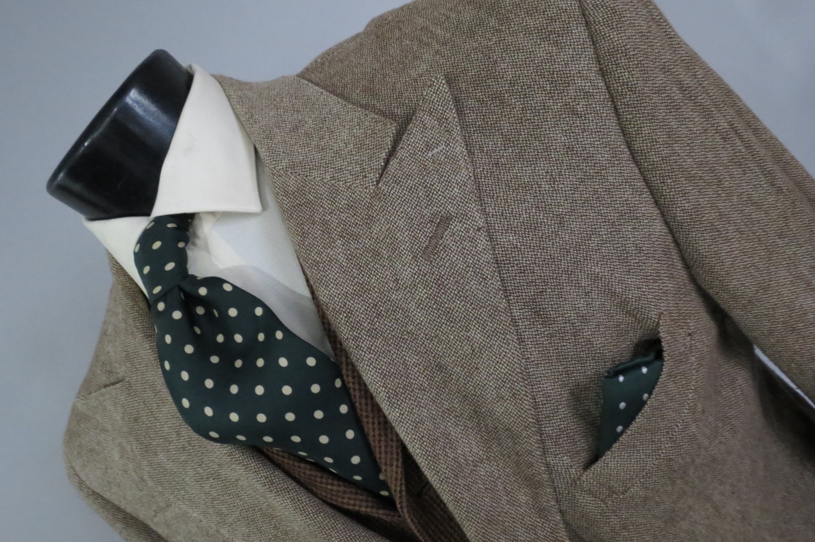 Ralph Lauren Woven specked tweed peak lapel 100% pure silk sport coat 46 R