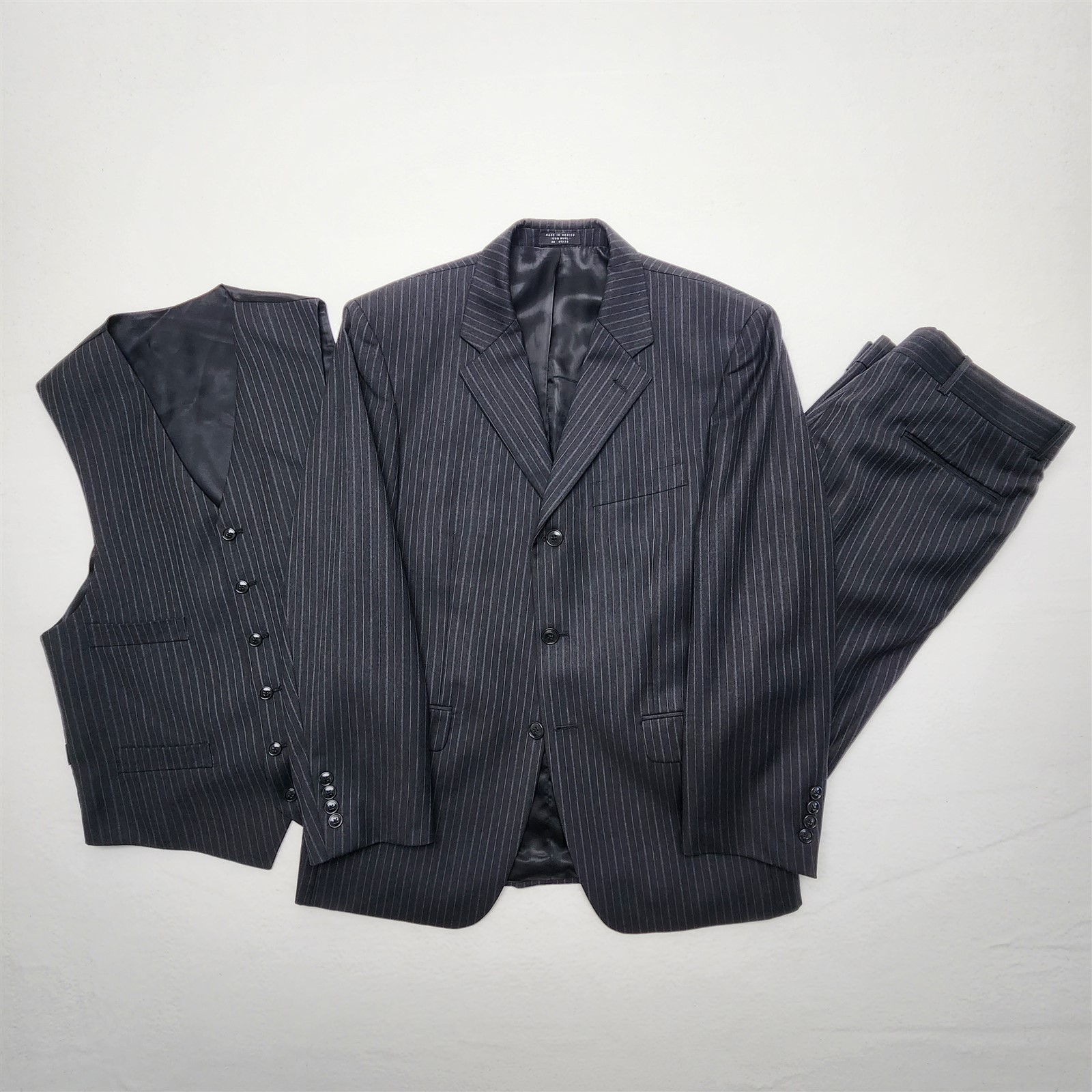 Jones New York 38S 32×32 Charcoal Pinstripe 100% Wool 3Pc Vest 3Btn Mens Suit