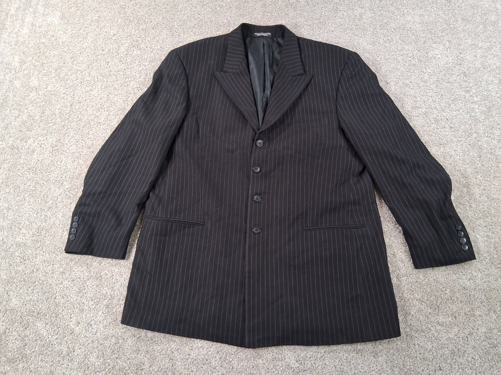 Vicci Uomo Mens Suit Coat 44R Pants 38×26 Black Stripe Polyester Blend