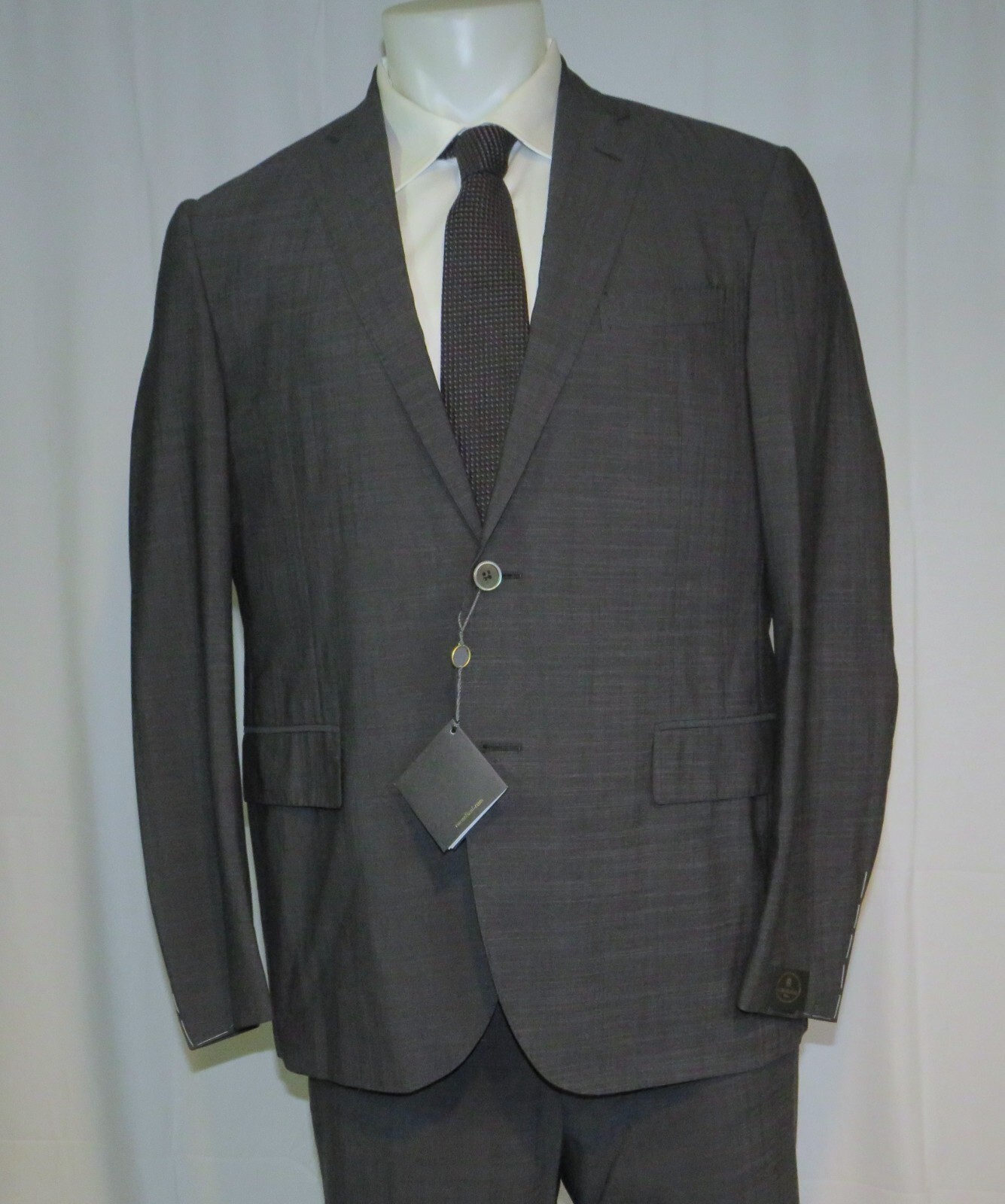 Corneliani Academy Soft Gray Weave Two Button Dynamic Suit 42R NWT