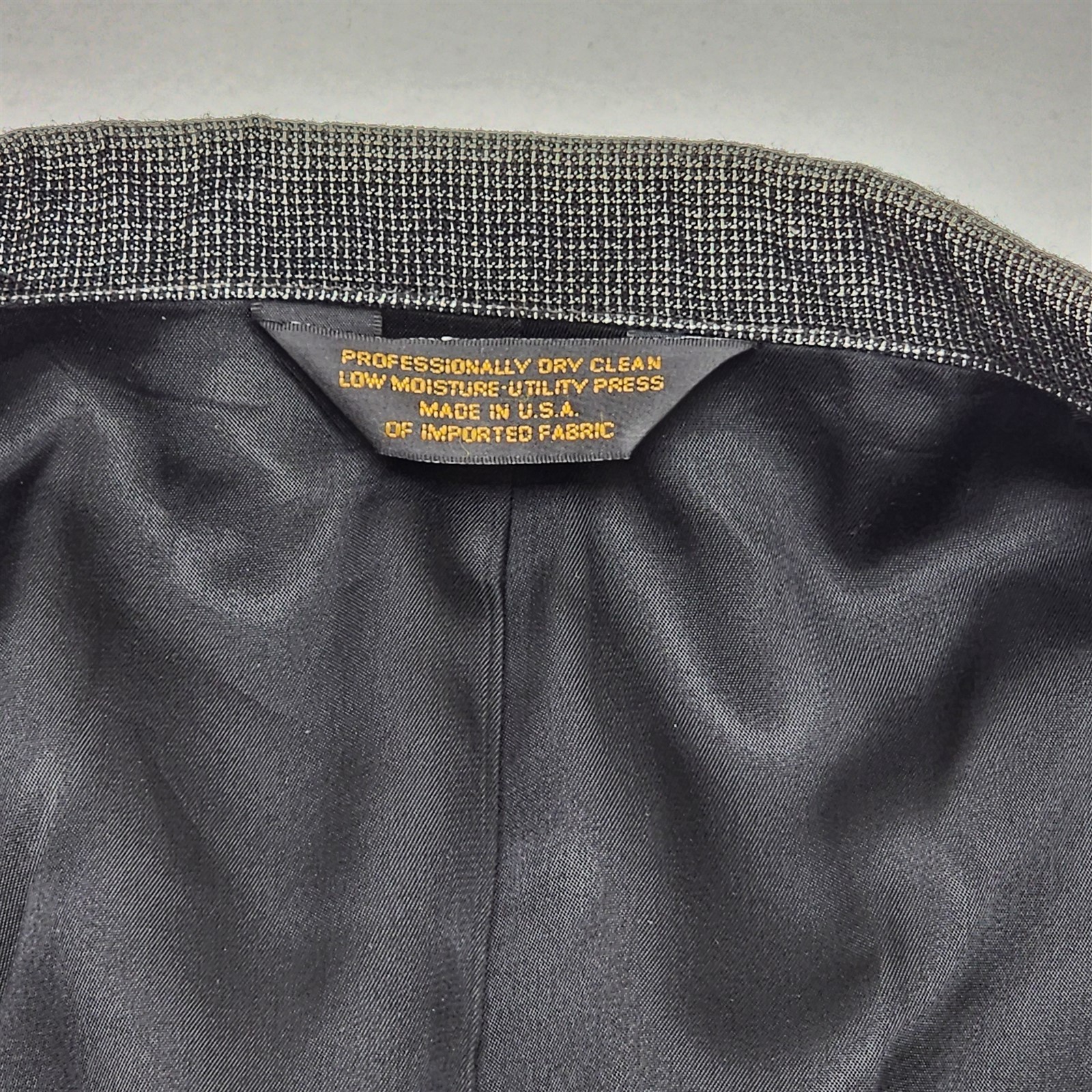 VTG USA MADE Alexander LLoyd 52R 42×34 Dark Gray Tic Weave 100% Wool Suit