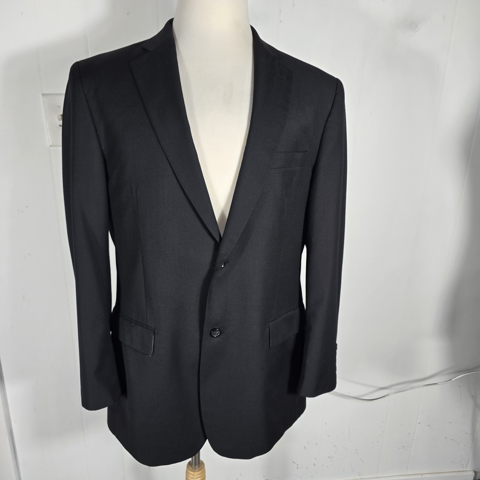 Vinci Mens 42R Black Poly Rayon Lt.Weight Suit B42