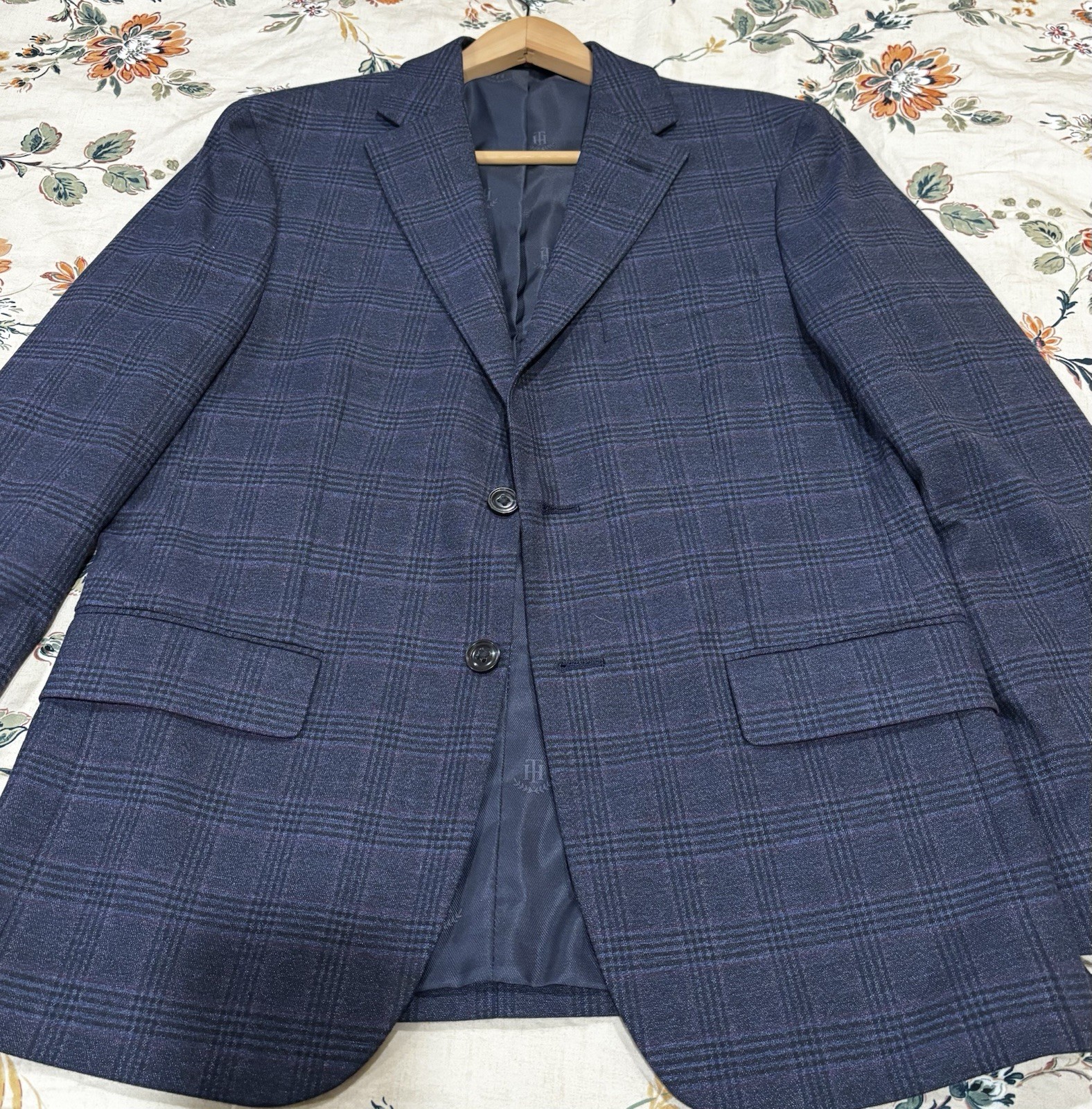 Tommy Hilfiger Men’s Blue Plaid Wool Blazer 2-Button Notch 38 Regular