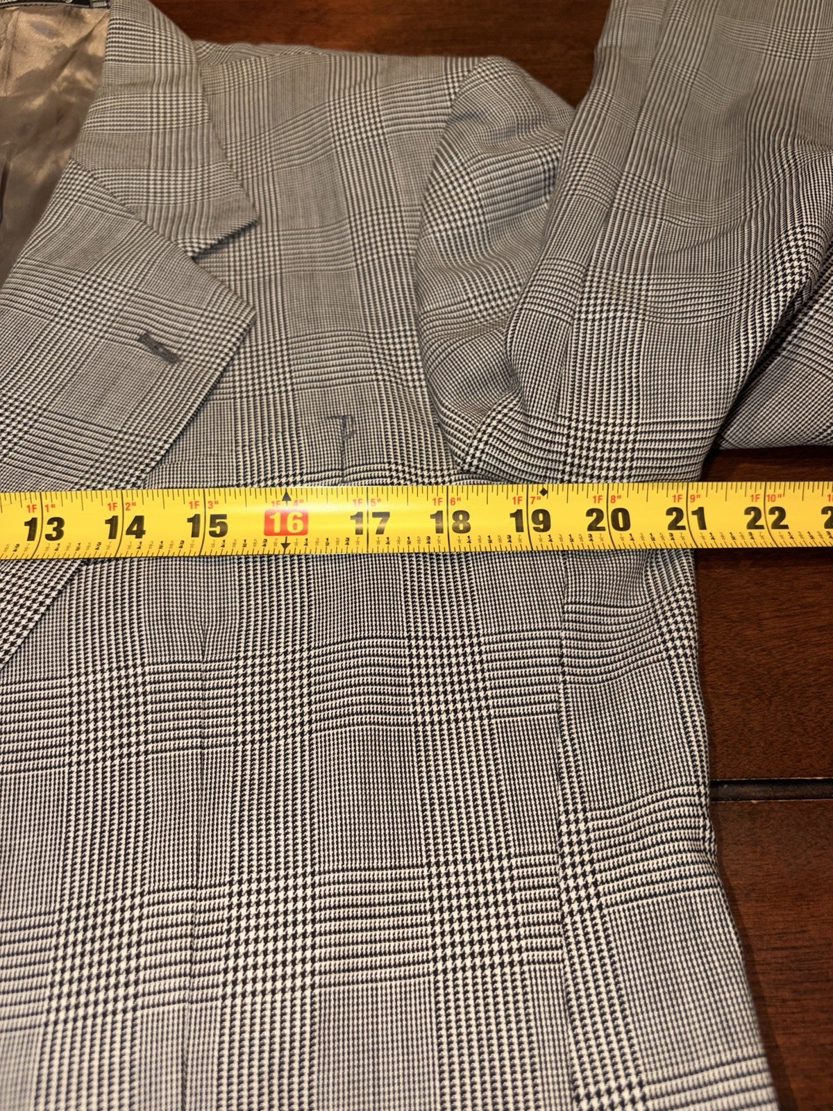 VTG Valentino Uomo Glen Plaid Light Gray Sport Coat Blazer Men’s 38R Virgin Wool