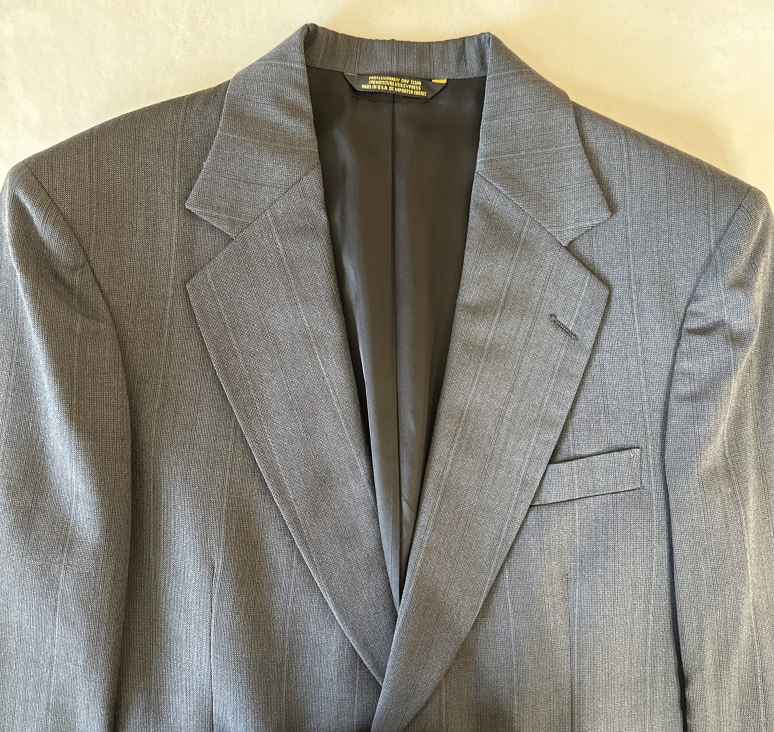 Gray Pinstripe 100% Wool Blazer Mens Approx 44R Single Vent See Measurements