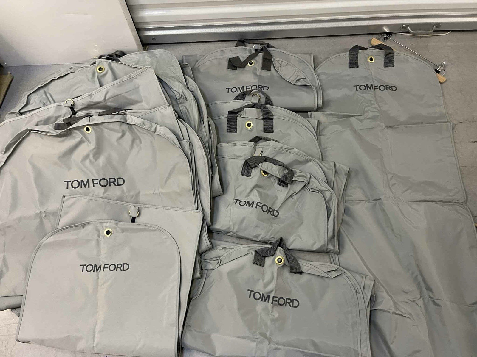 TOM FORD Garment Dust Cover Carrier For Dress/Suit/coat Outfit 14X
