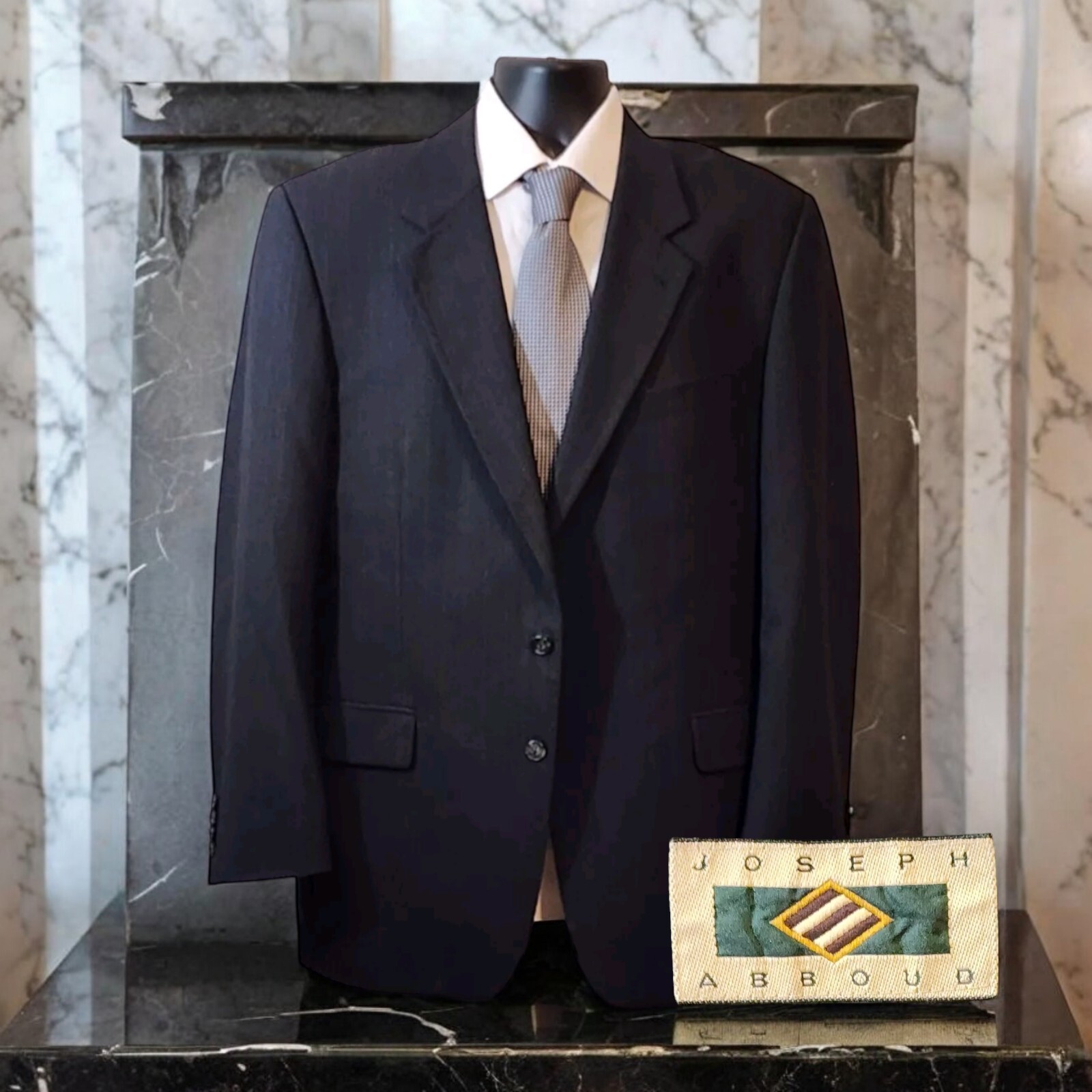 Joseph Abboud Mens 44L Dark Gray Pinstripe 2 Button Wool Blend