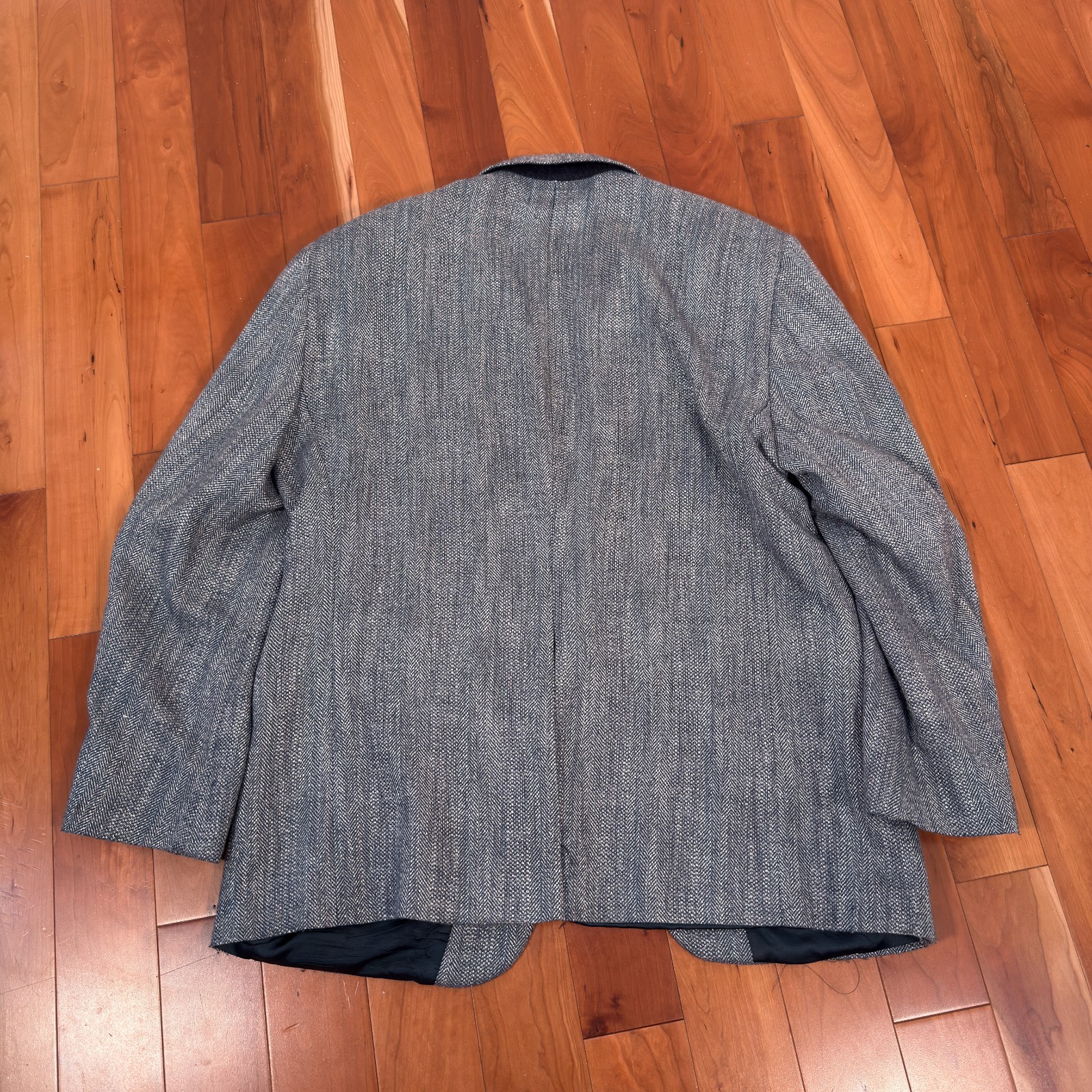 VTG Savile Row Tweed Blazer Mens 42S Gray Herringbone 2 Button Sport Coat USA