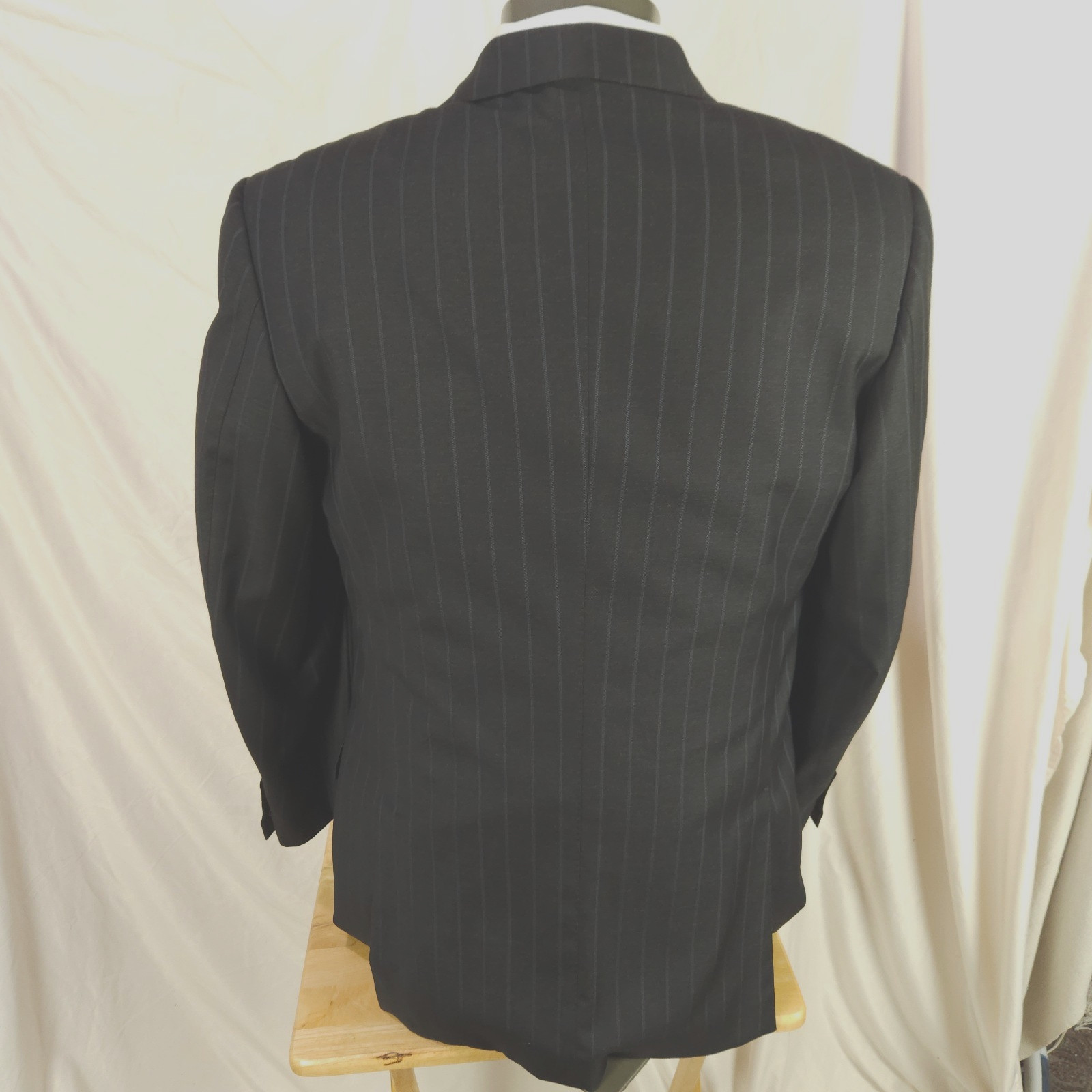 Ermenegildo Zegna Couture XXX Su Misura 43R Gray Pinstripe Suit, Pants 34 x 31.5
