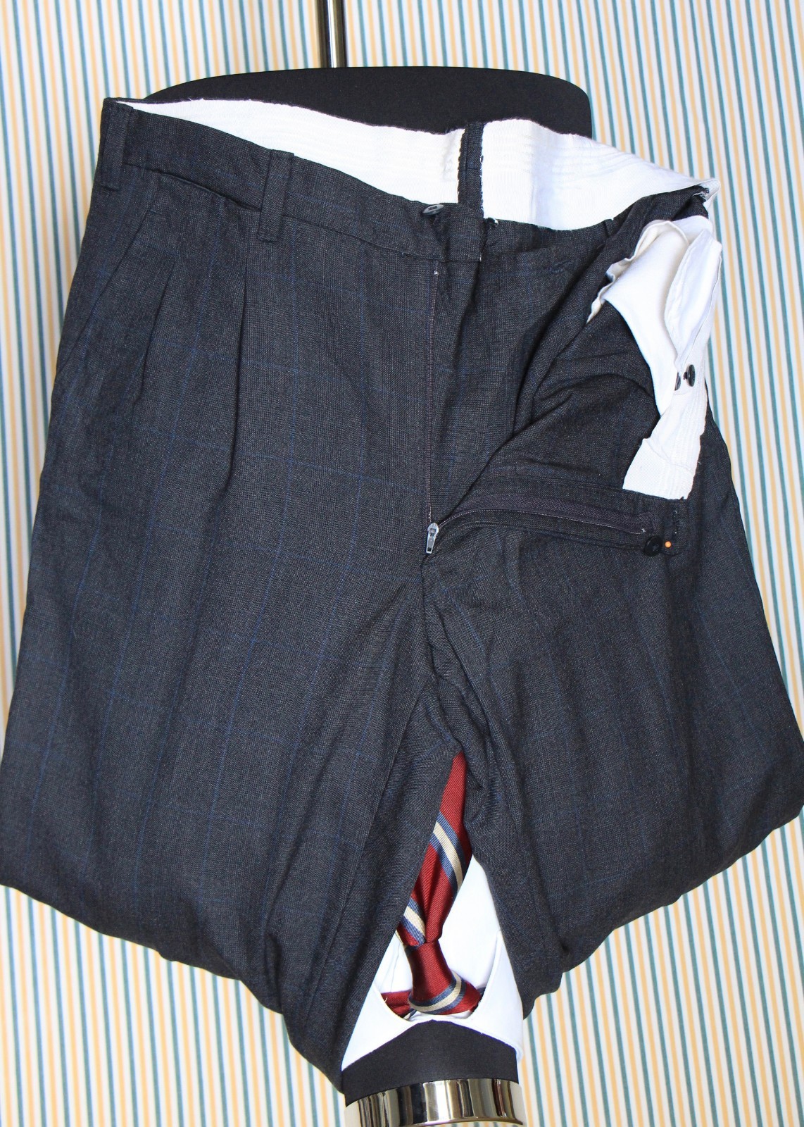 Bespoke Neapolitan charcoal PoW suit 54EU/44UK
