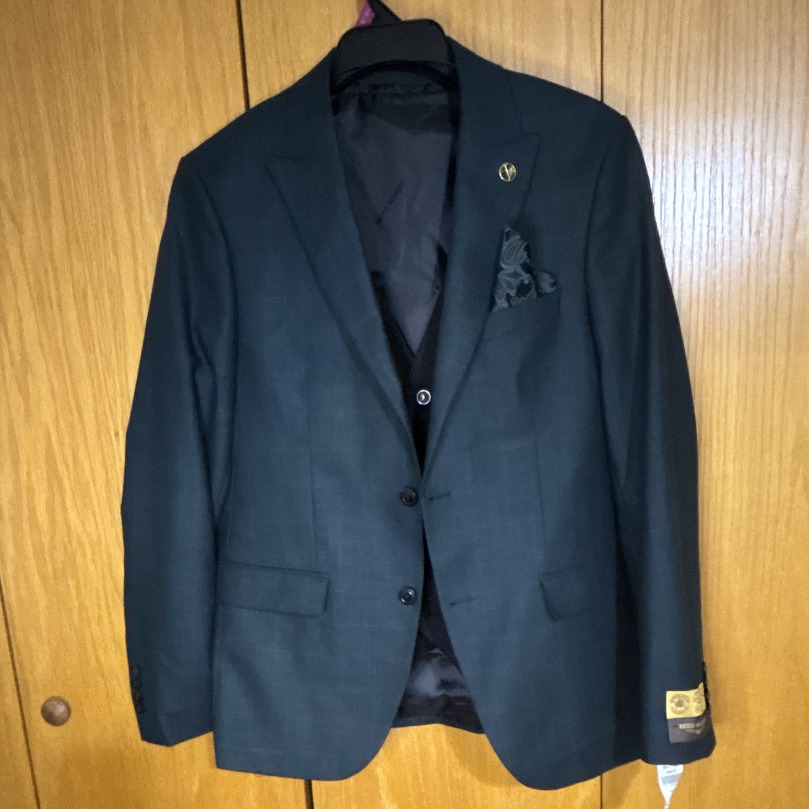 Ricco Marcilyo Green Check 2Piece Slim Fit Suit 52R 44″ 2-Button