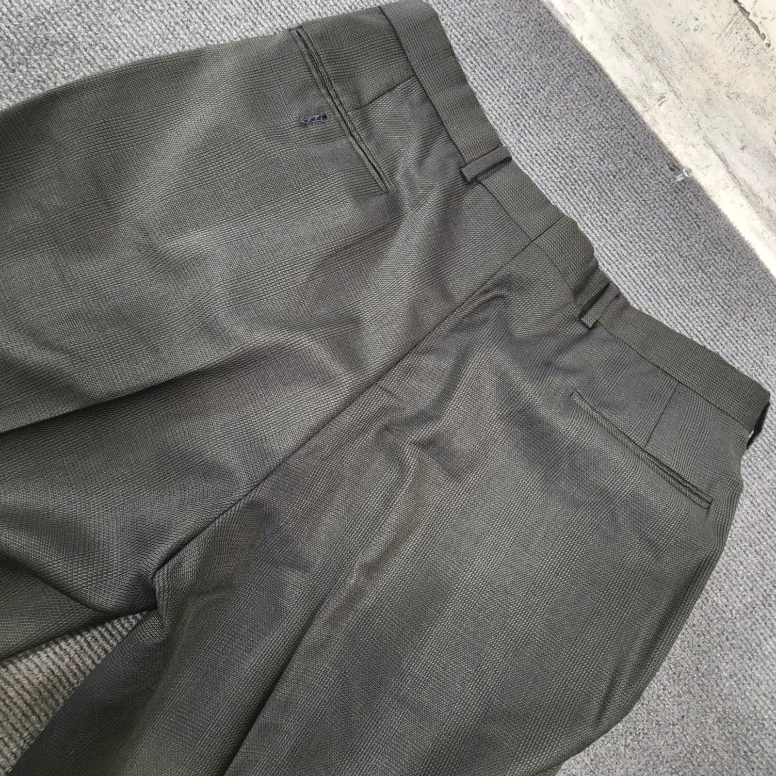 Jos. A. Bank Suit Men 41R Charcoal Gray Plaid Pleated Cuffed Two Piece Classic