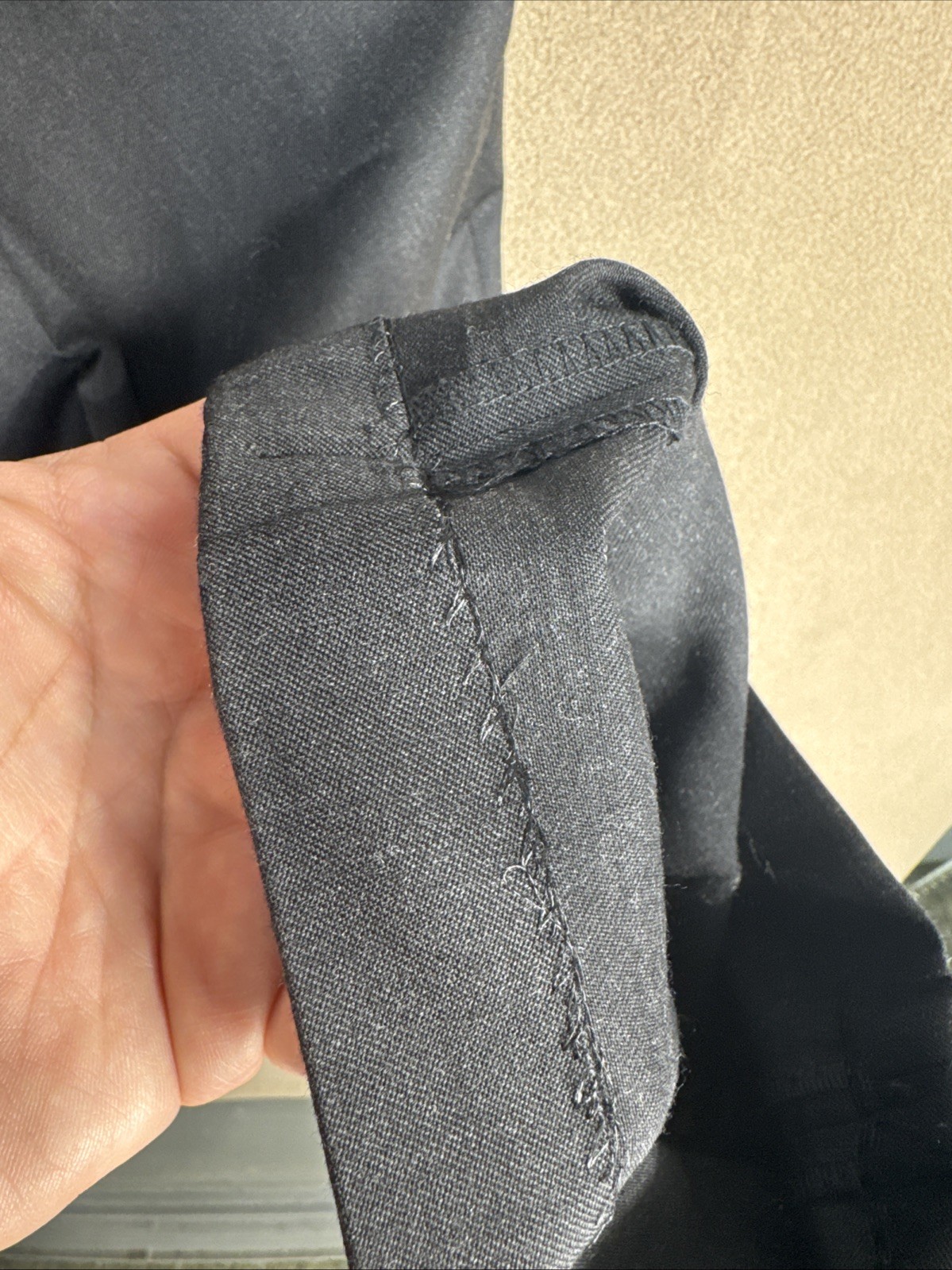 Tommy Hilfiger 44S Charcoal 2 Piece Suit 37×28 2 Button Wool Mexico Single Pleat