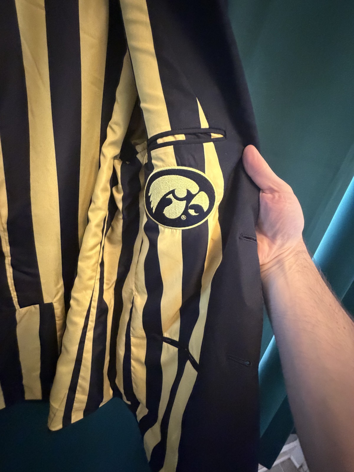 University of Iowa Hawkeyes Blazer Sport Coat Jacket Casual 2 Button Black 44L