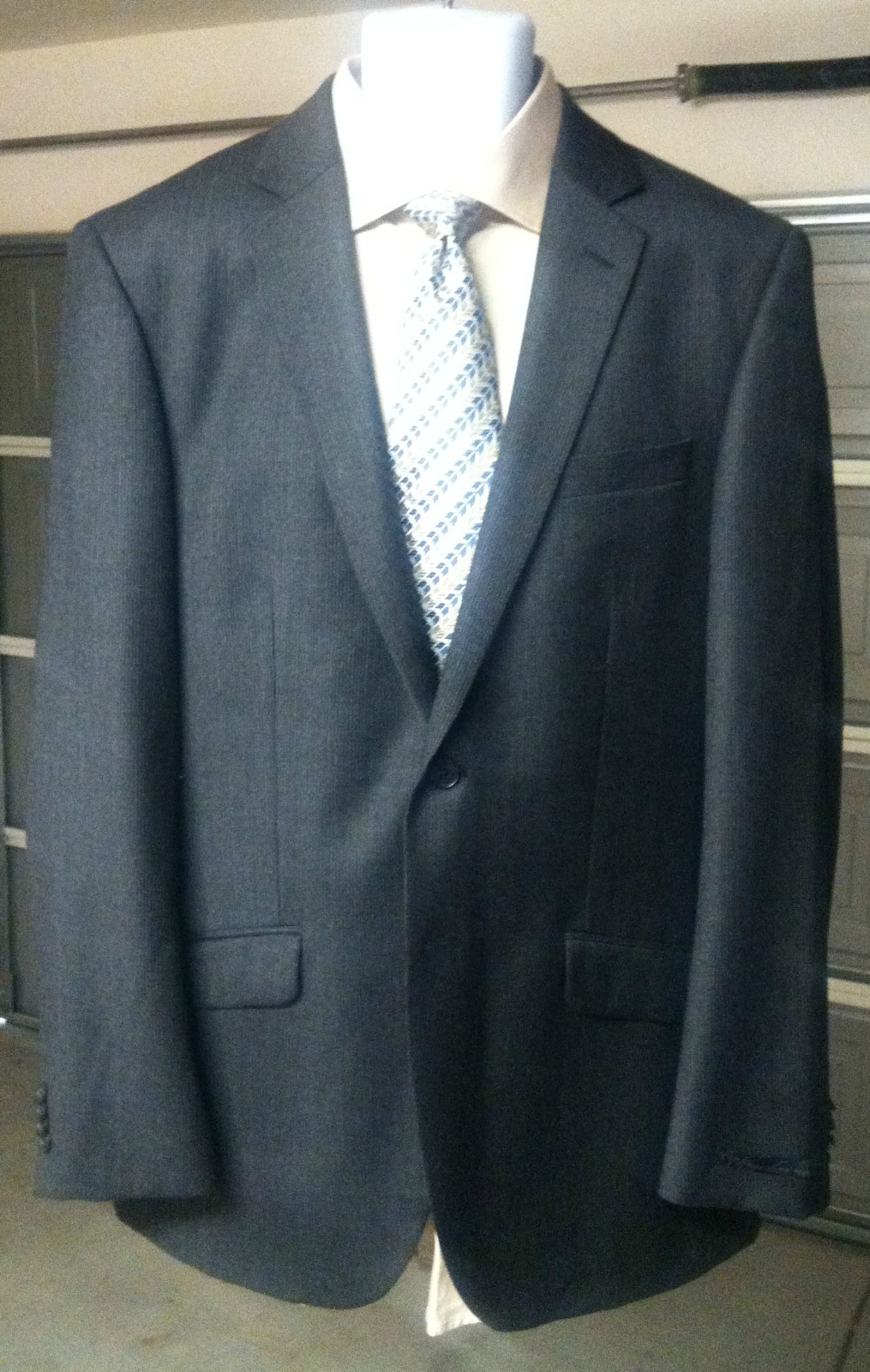 Kenneth Cole Men’s Grey-Pinstripe Suit Seperate Jacket 100% Wool Size 40