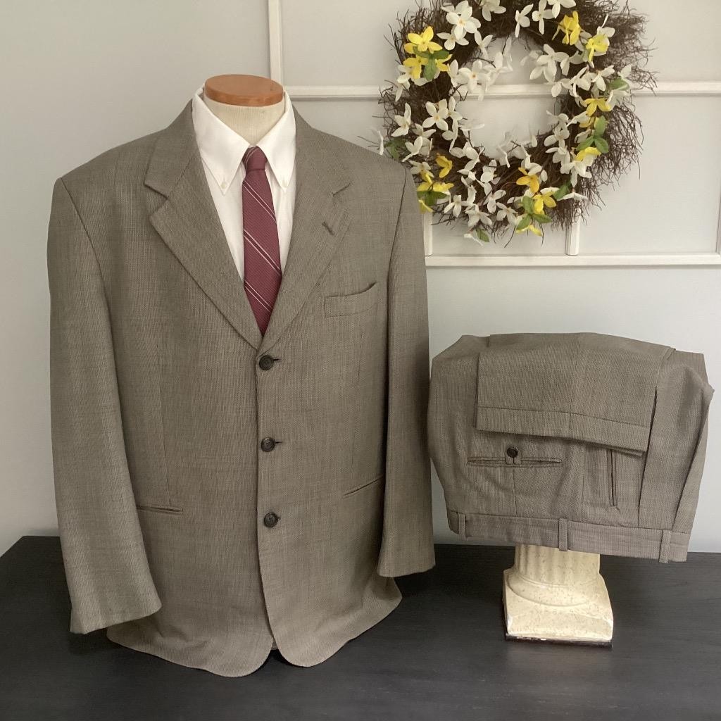 DANIEL HECHTER CANADA 2 pc ALL WOOL Med Gray 3 Btn SUIT 44R 34X31