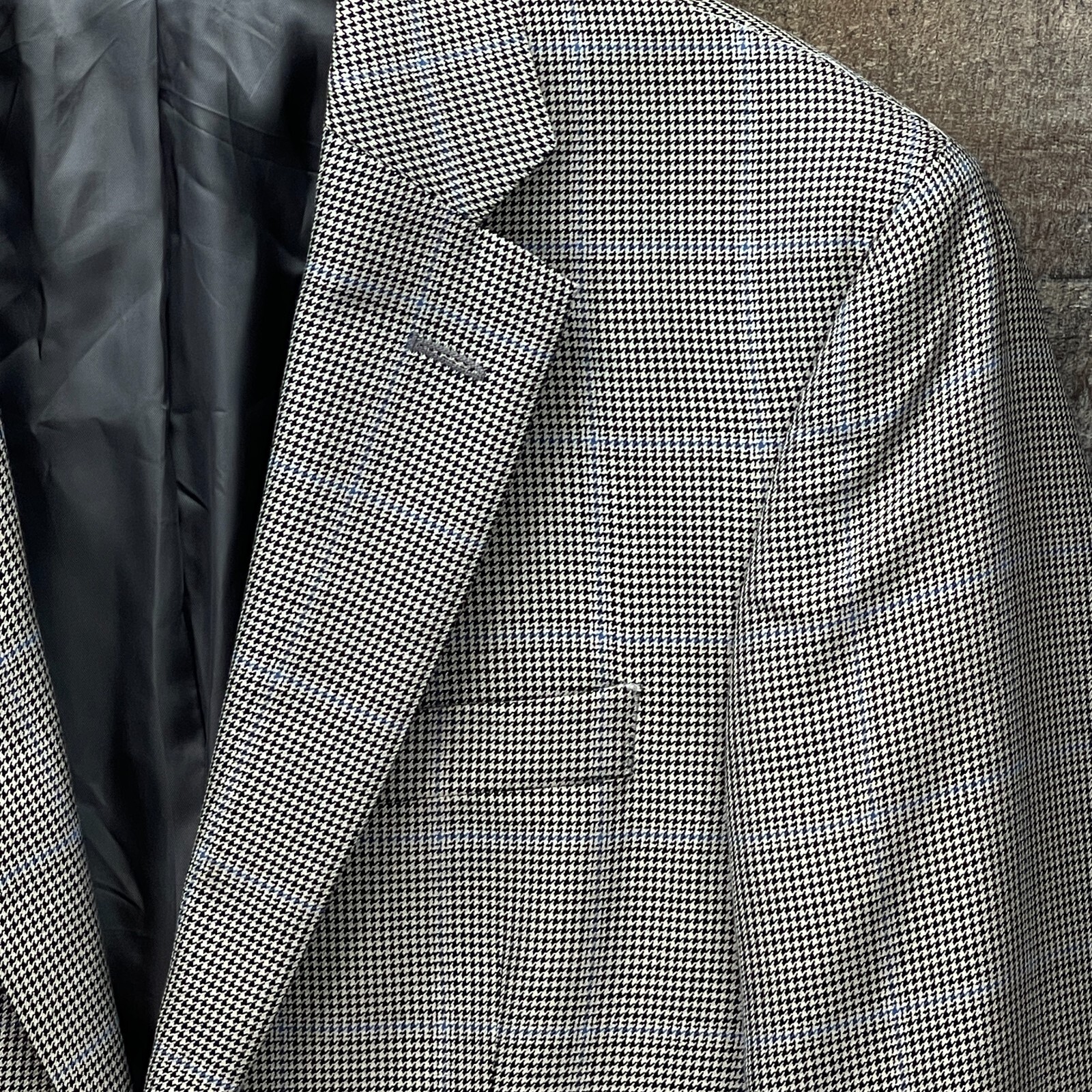 Jos A Bank Sport Coat Suit Jacket Mens 35R Gray Black Check Silk Wool Blazer