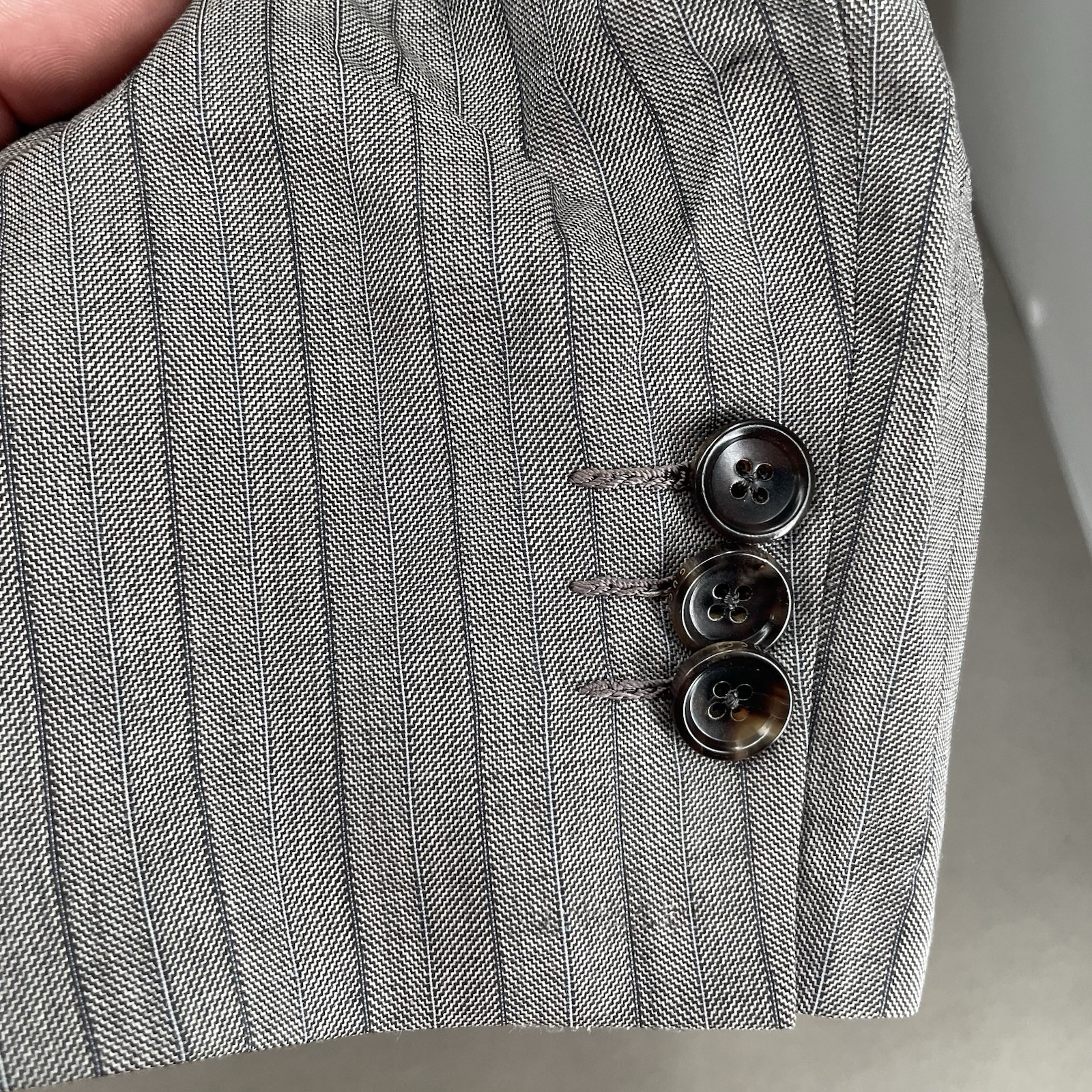Gucci Men’s Gray Striped Blazer Suit Men’s IT 56R US 44R 100% Wool