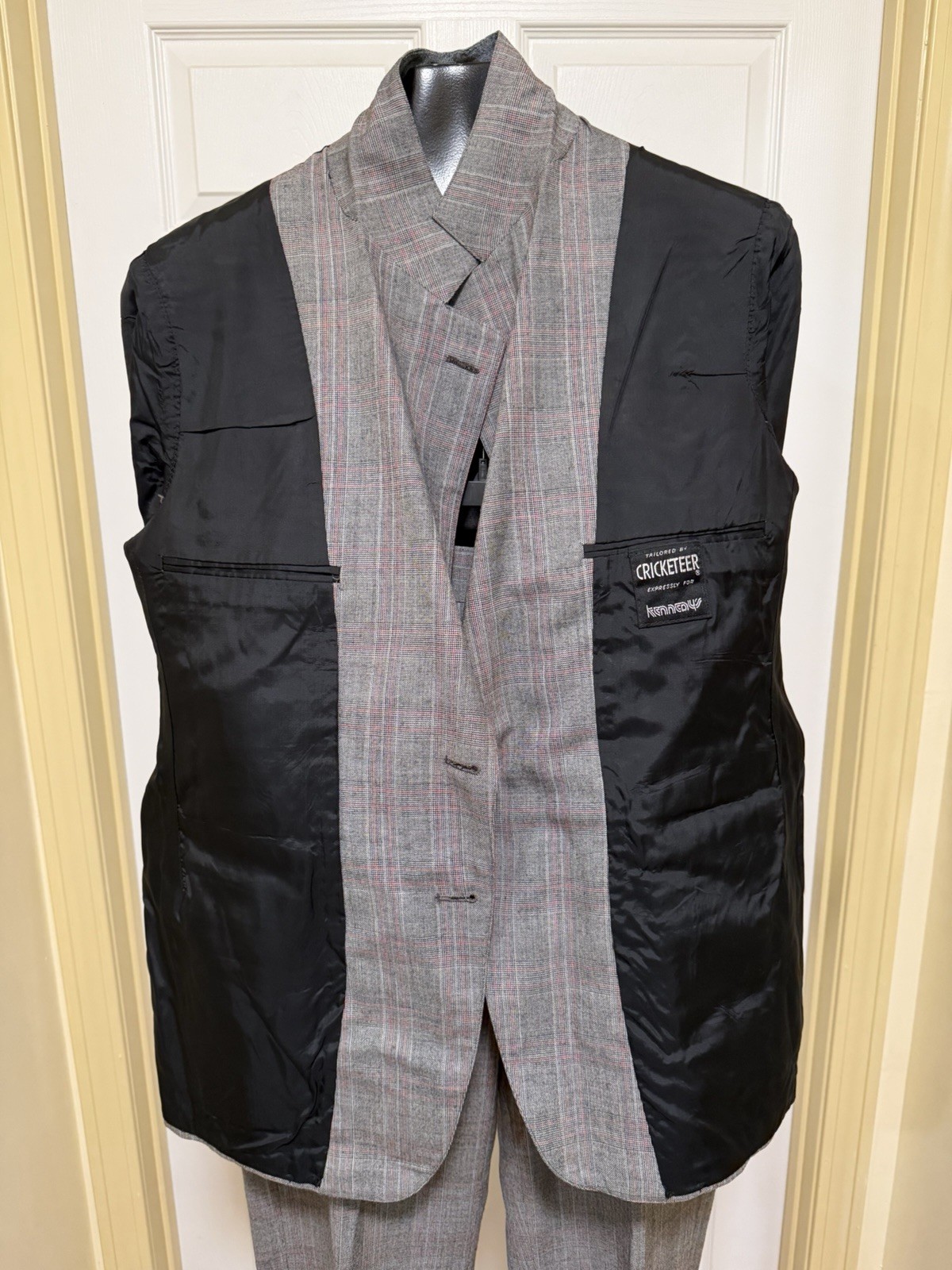 Vintage 70s Men’s Cricketeer Gray Glen Plaid Suit 46R/40W Made For Jordan Marsh