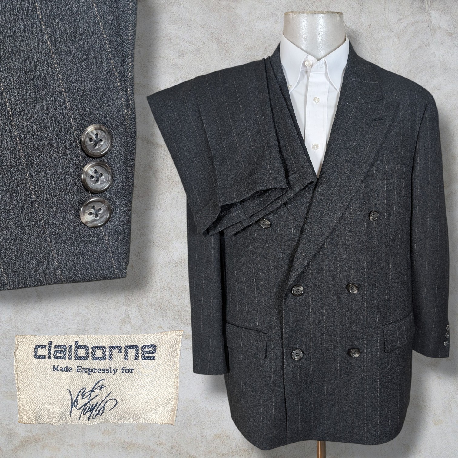 Clairborne 2 Piece Suit Mens 42R 34×31 Double Breast Peak Lapell Gray Stripe