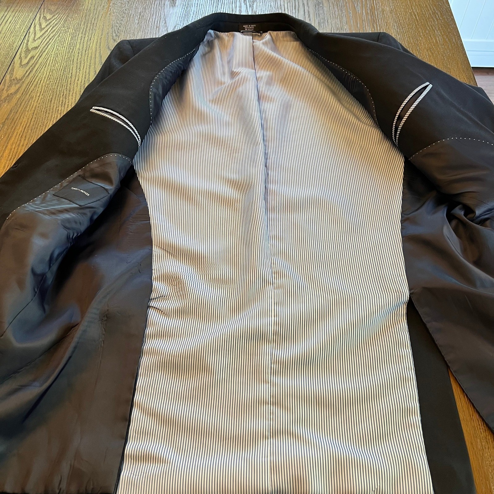Tommy Hilfiger Blazer Navy Blue 100% Wool Gold Button Preppy Classic Nautical