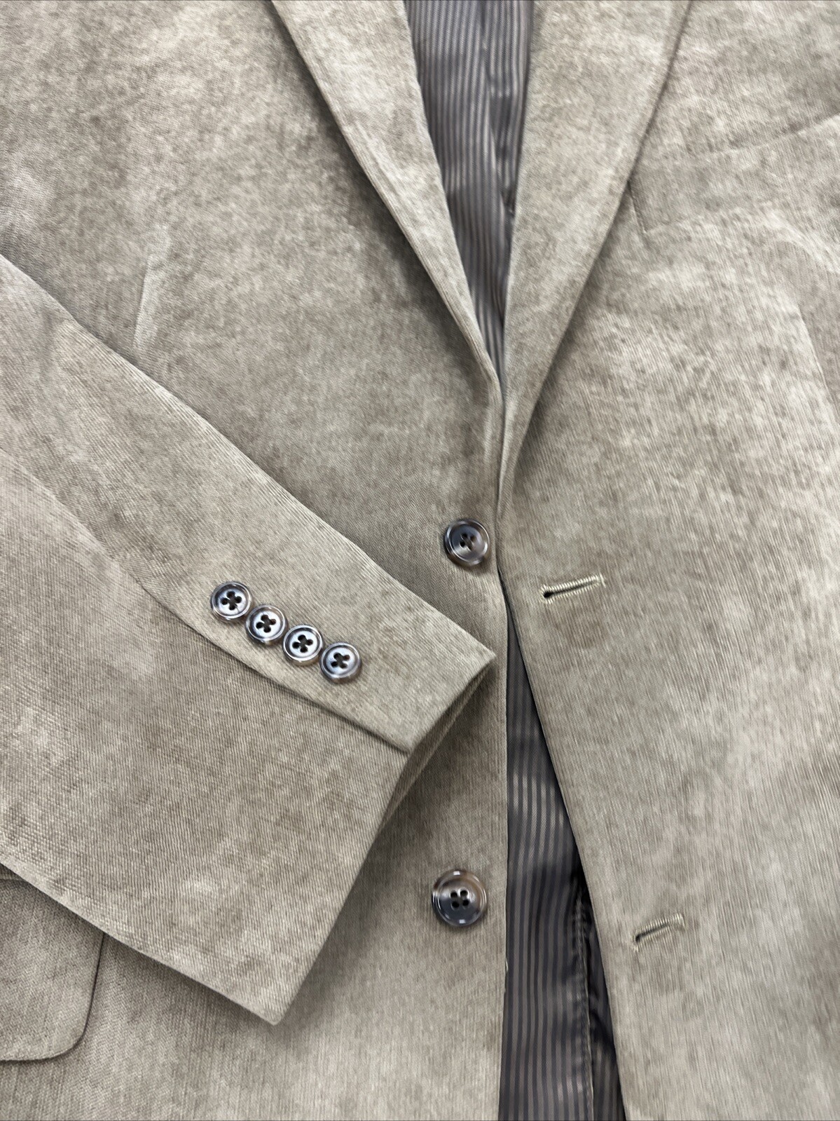 FALL/WINTER Joseph Abboud Men’s Brown Solid Blazer 41R $595