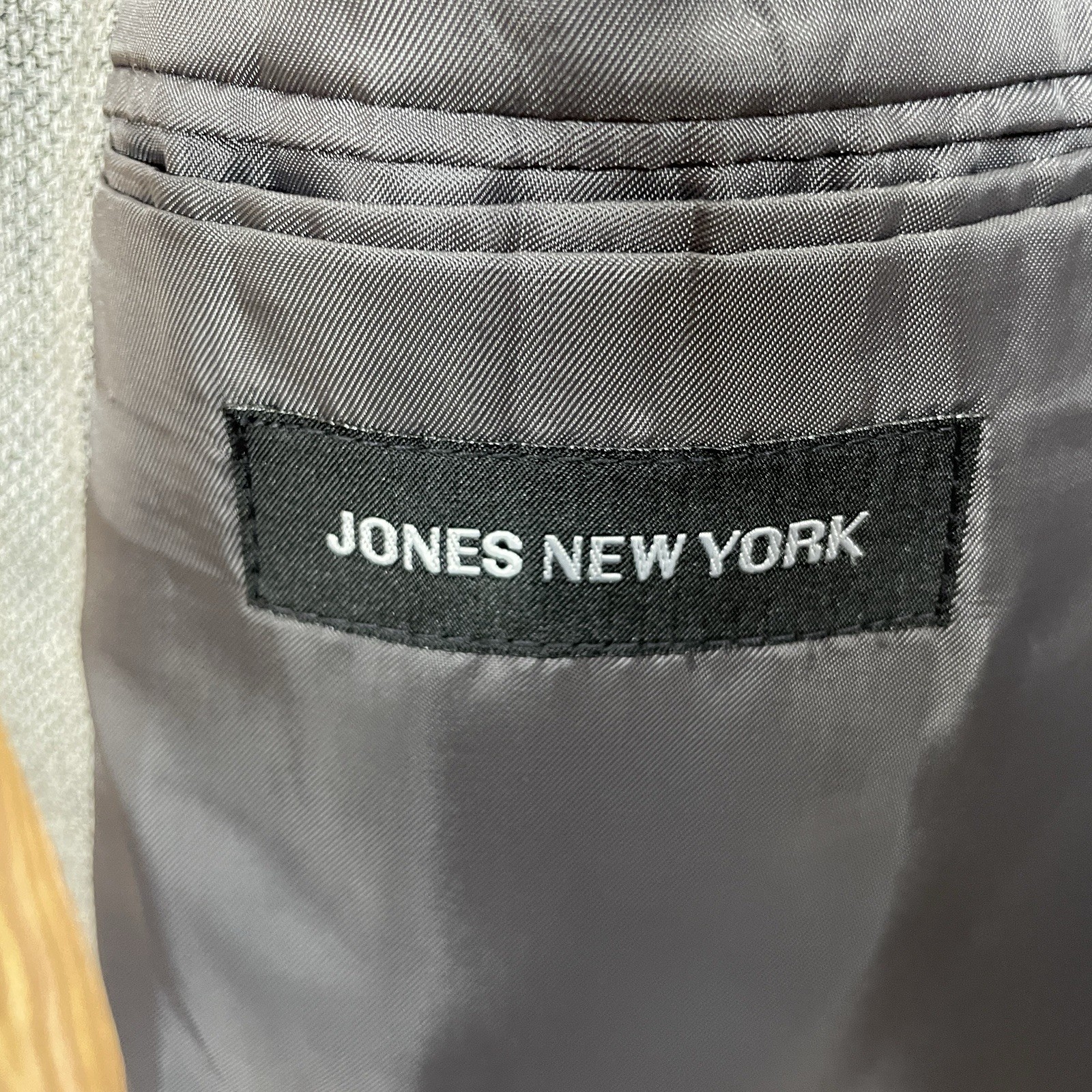 Jones New York Sport Coat Mens 42R Gray Multicolor Check Silk Wool Three Buttons