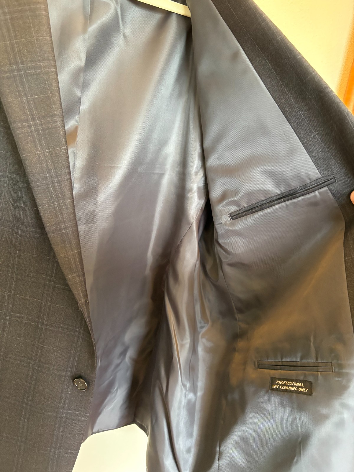 REDA 1865 Wool 48S 42W 30I Grey Plaid Worn Once