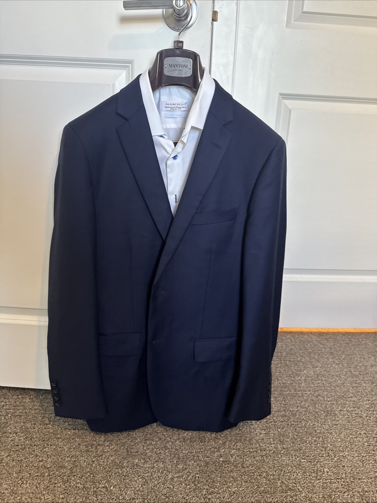 Navy Blue Mantoni 40R Men’s Blazer |Worn Less Than 10 Times|Previously Tailored