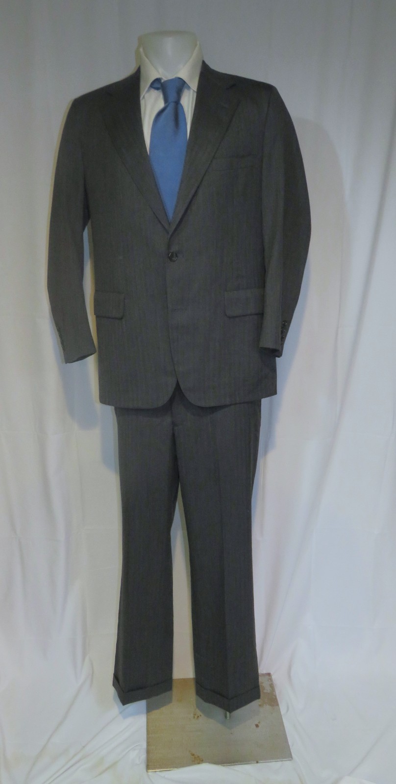Brooks Brothers Made to Measure Gray Herringbone Vintage Two Button Suit 40R