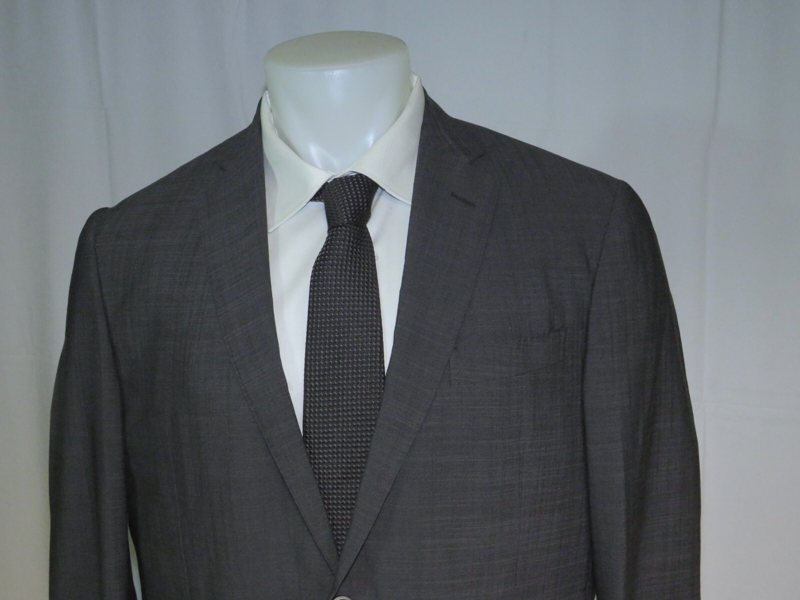 Corneliani Academy Soft Gray Weave Two Button Dynamic Suit 42R NWT