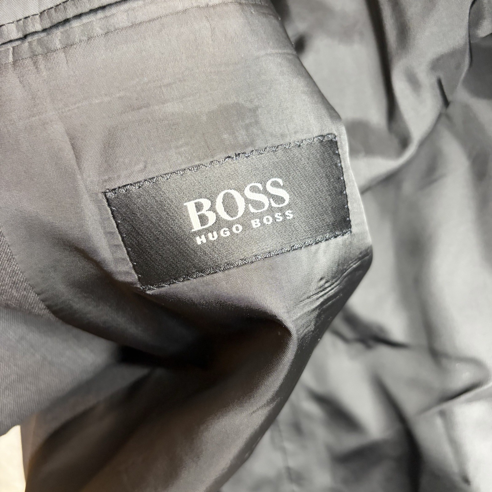 Vintage 1983 HUGO BOSS 44L/36×31 Double Breasted Peak Lapel Wool Suit USA