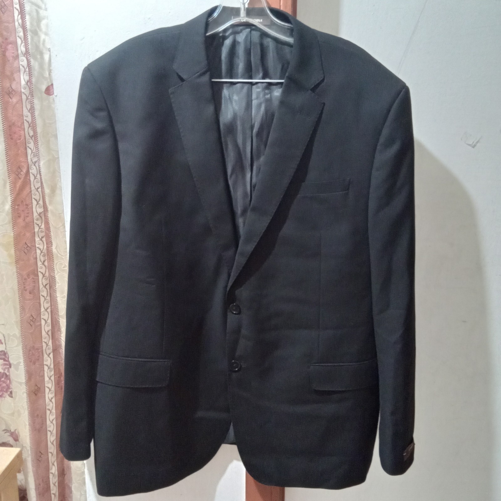 Vitareli Black Men’s Suit Jacket Size 48R/42W