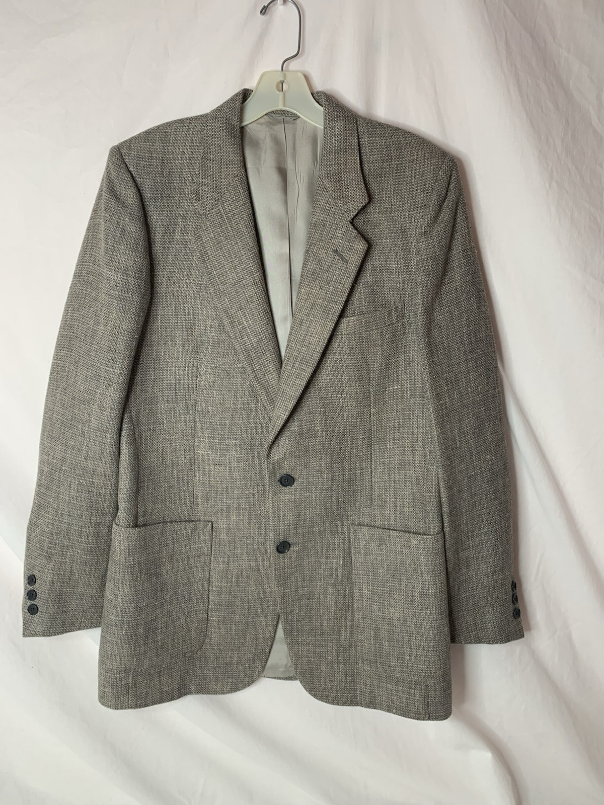 Coffee’s men’s tweed blazer size40 no size tag (See photos) lined, shoulder pads