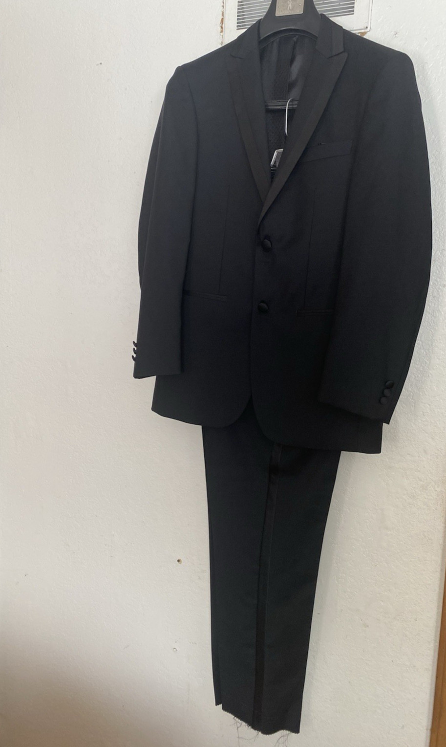 MENS NEW MANTONI BLACK REGULAR FIT 100% WOOL TUXEDO 2PC