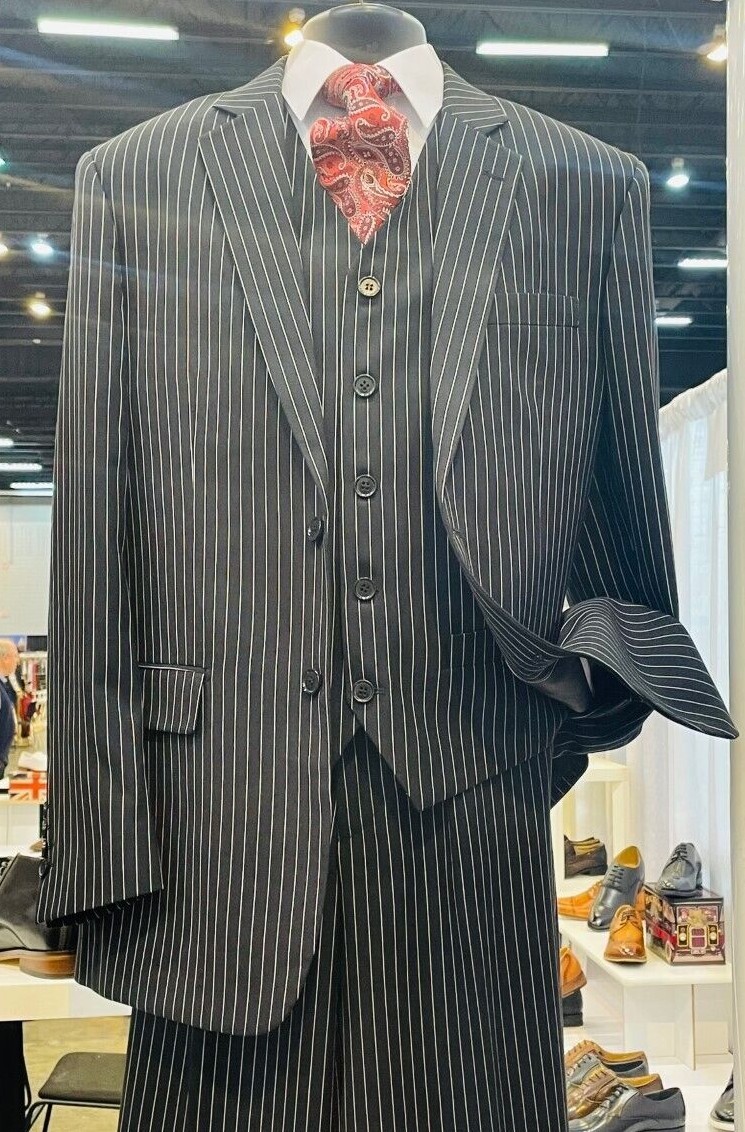 New Men’s 3 piece w/ Vest Classic Luxurious Wool Feel Suits 2-Button Pinstriped