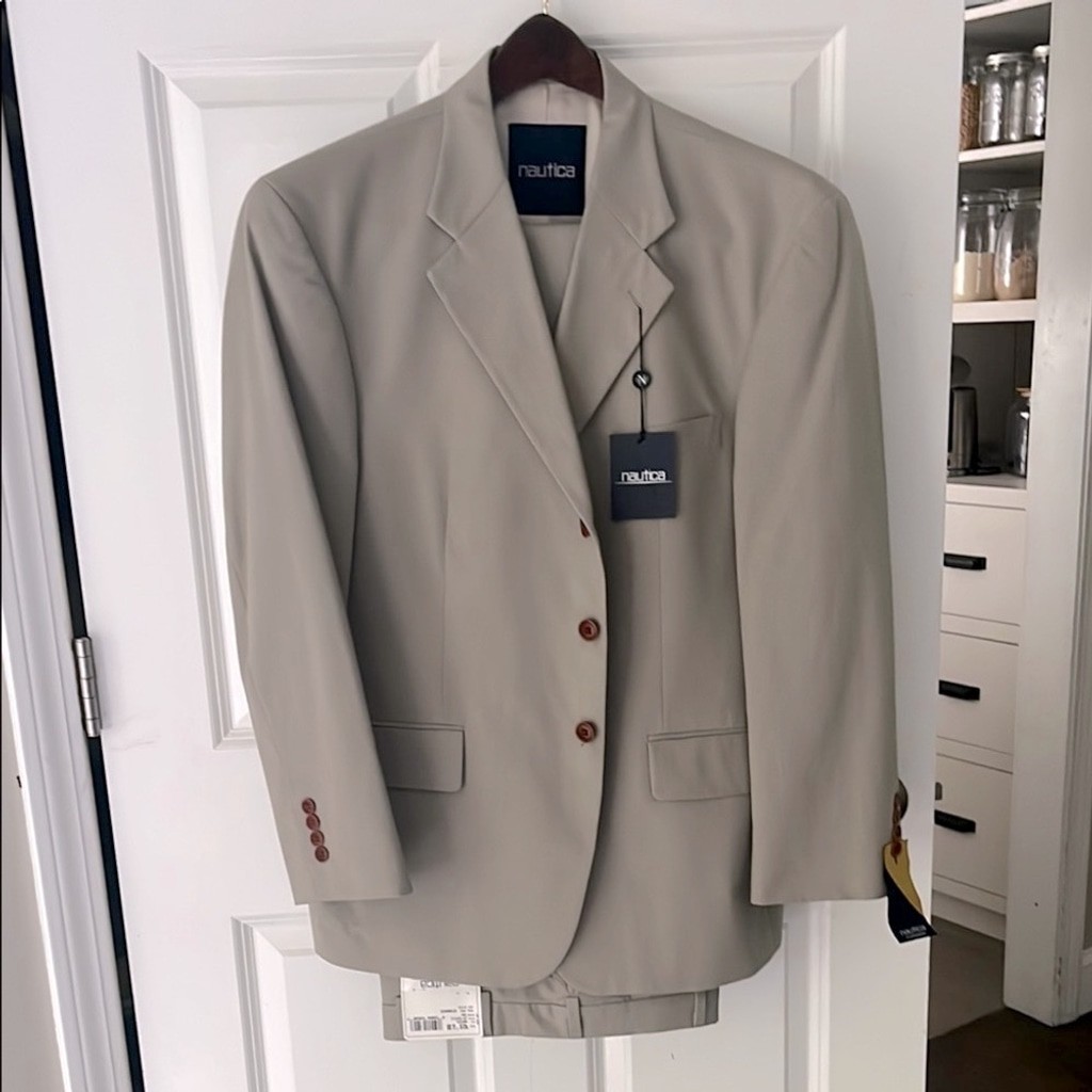 Nautica Tan 100% Cotton Suit 43s w38