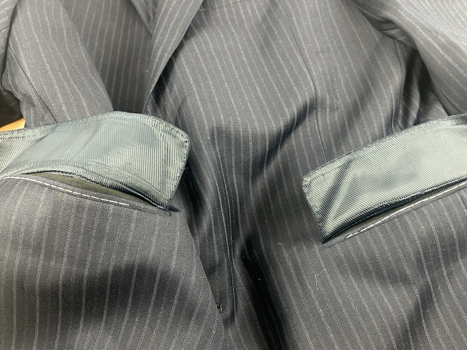 Hart Schaffner Sport Coat Mens Size 40.R Suit Blazer Navy Blue stripes Slim Cut