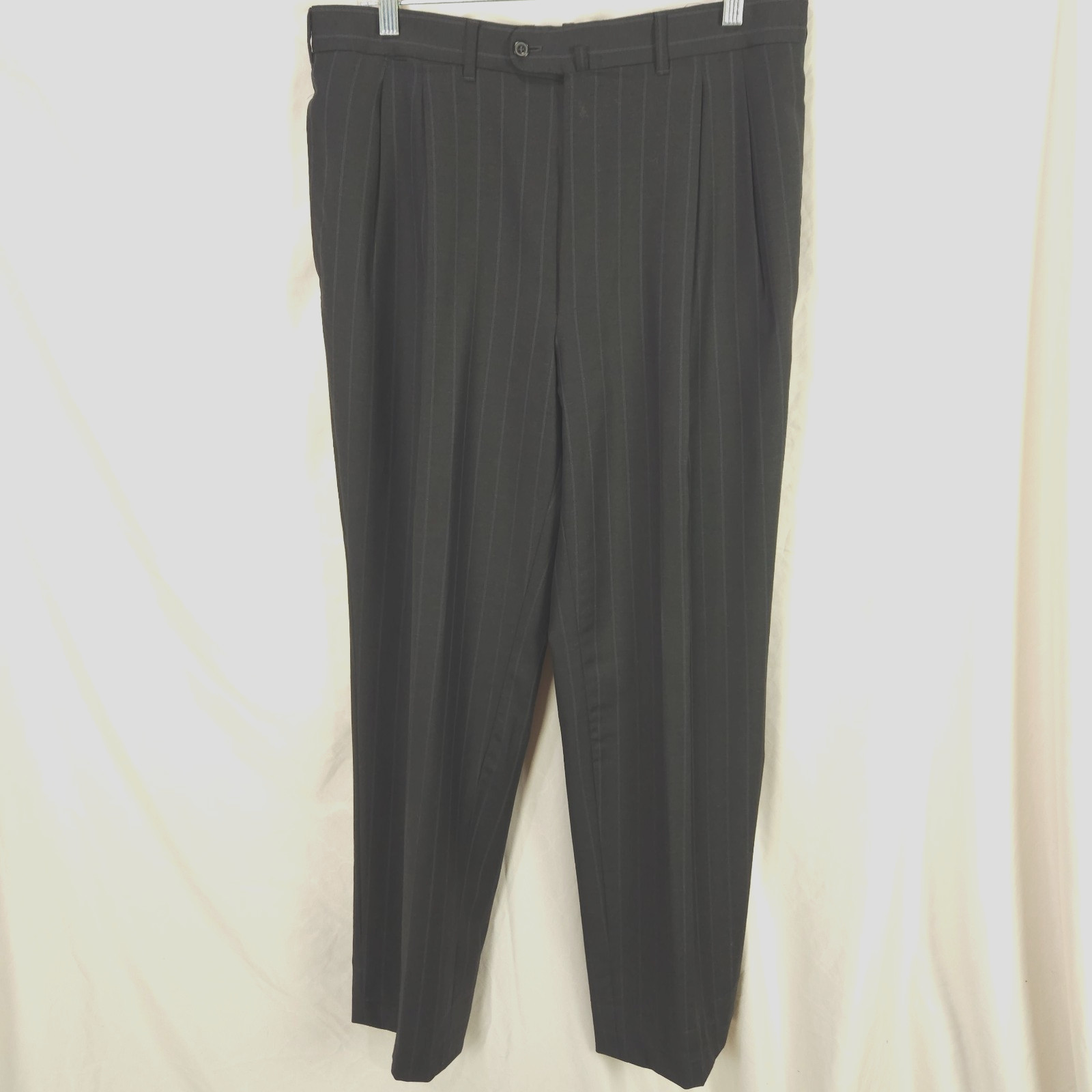 Ermenegildo Zegna Couture XXX Su Misura 43R Gray Pinstripe Suit, Pants 34 x 31.5