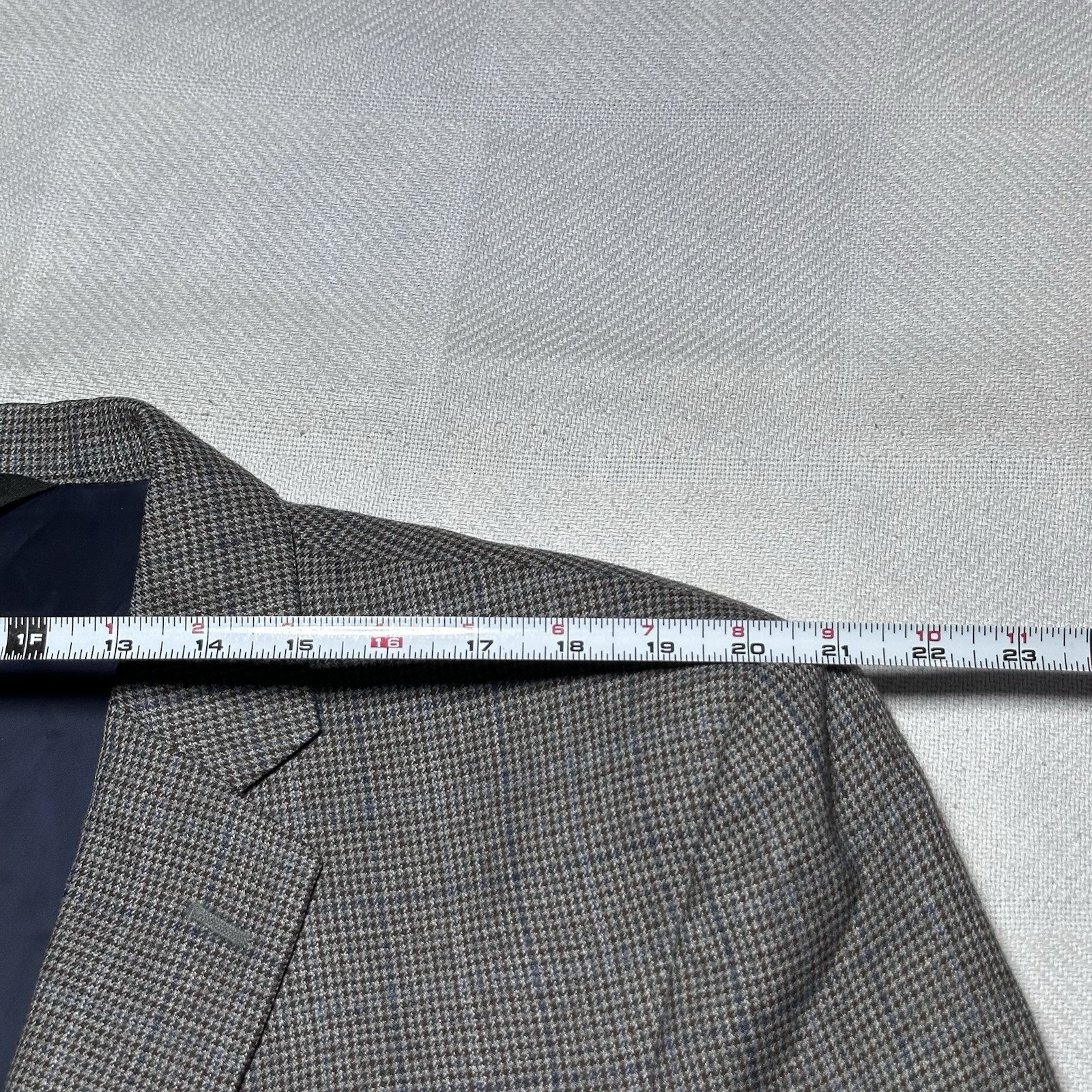 Jos A Bank Blazer Mens 48R Houndstooth Windowpane Wool Two Button Jacket