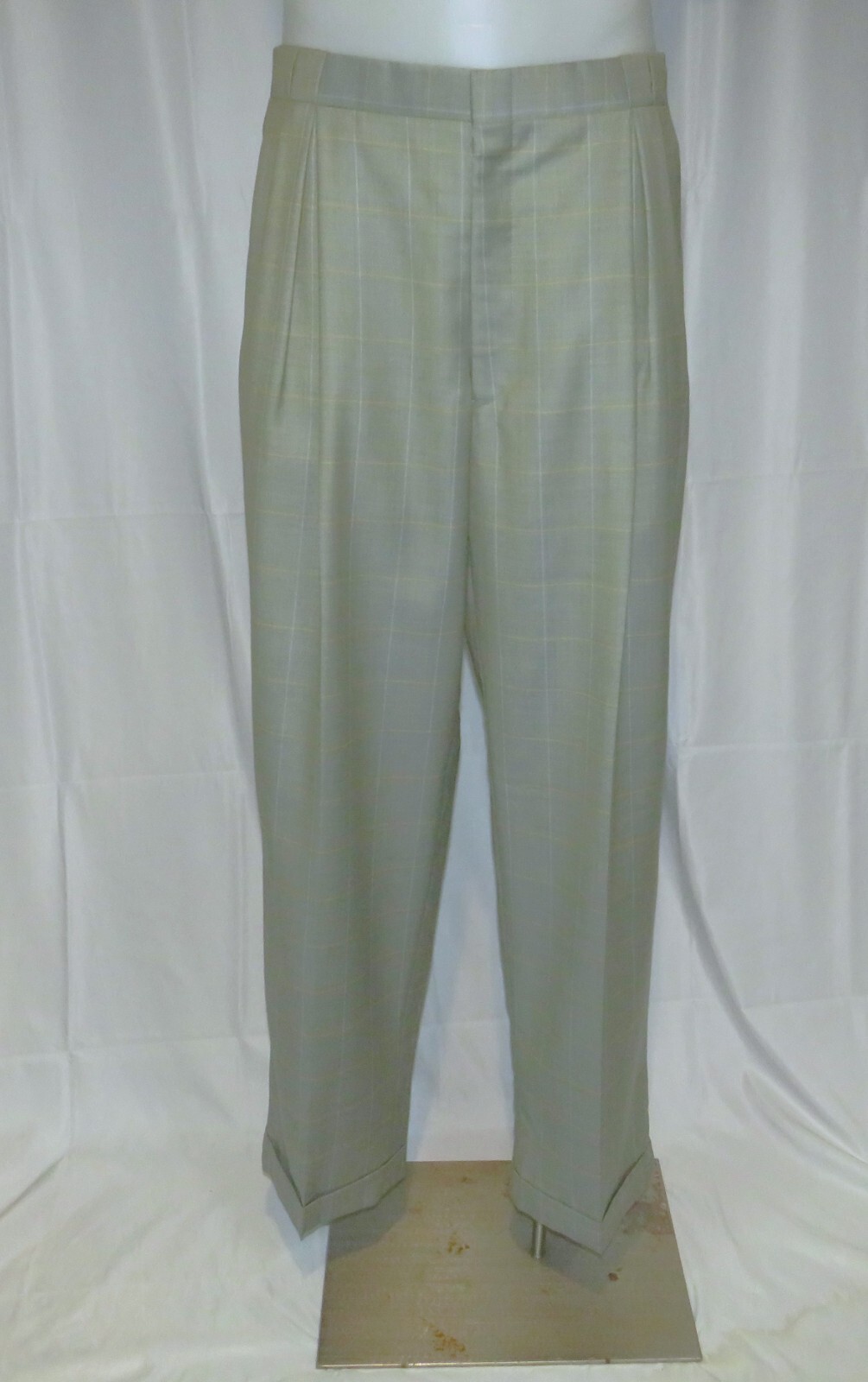 Raphael Wardrobe Design Pale Green Plaid Bespoke Four Button Zoot Suit 44XL