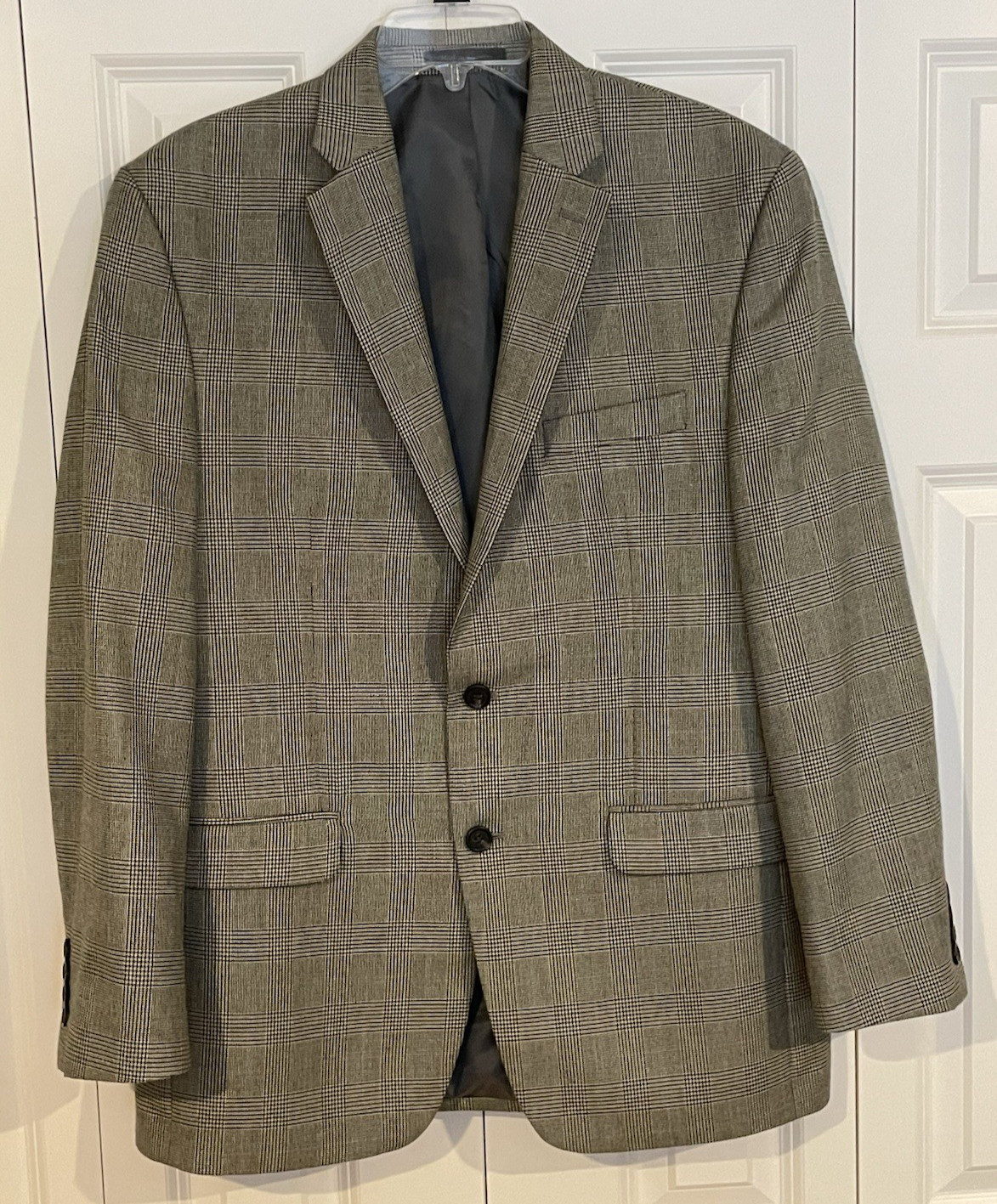 Chaps 42R Gray Plaid Blue Highlights Poly Rayon Blazer Jacket Sport Coat