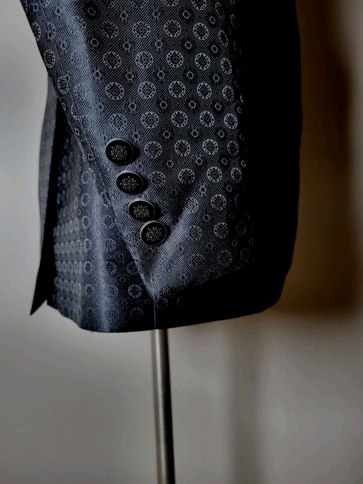 Tallia Jacquard Monogram Satin Shiny Black Blazer 44R Dinner Event Jacket Blazer