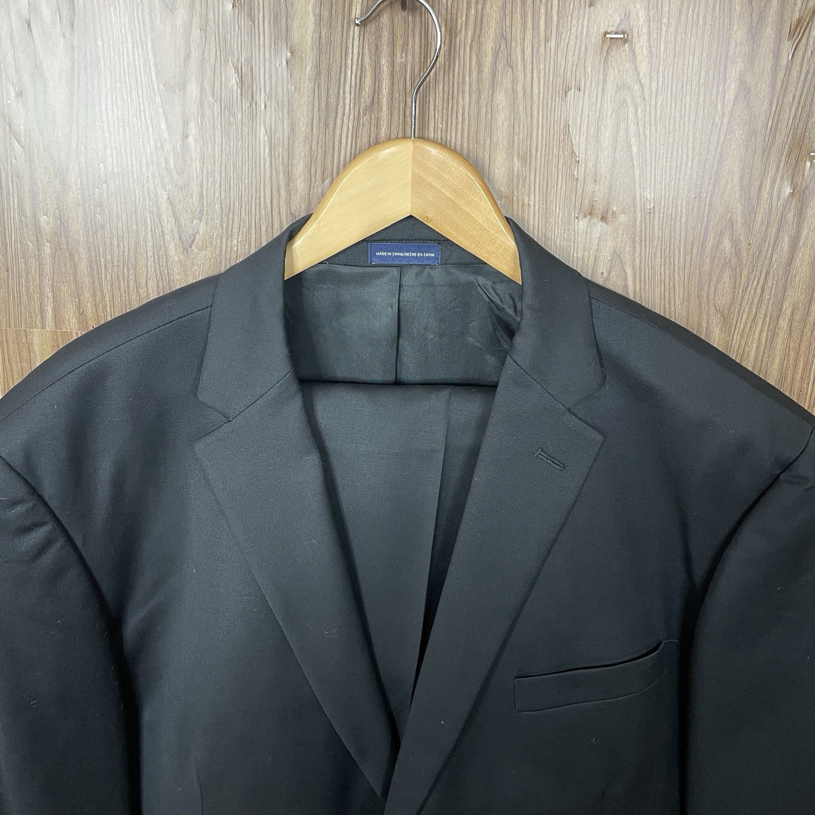Stafford Performance 2 Piece Suit Mens 48L 36×30 Black Solid Wool Three Buttons
